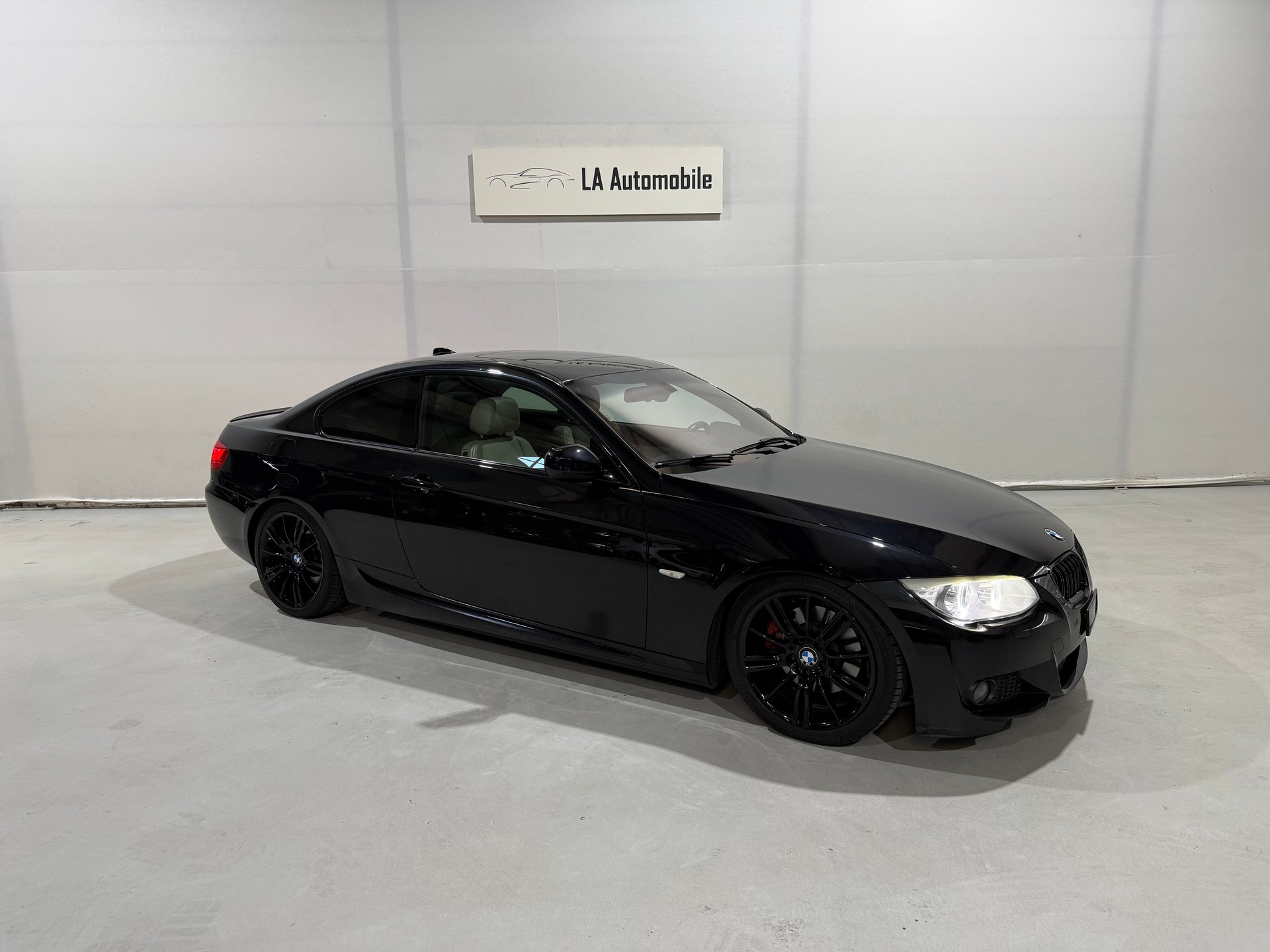 BMW 330d xDrive M Sport Coupé Steptronic-image-5