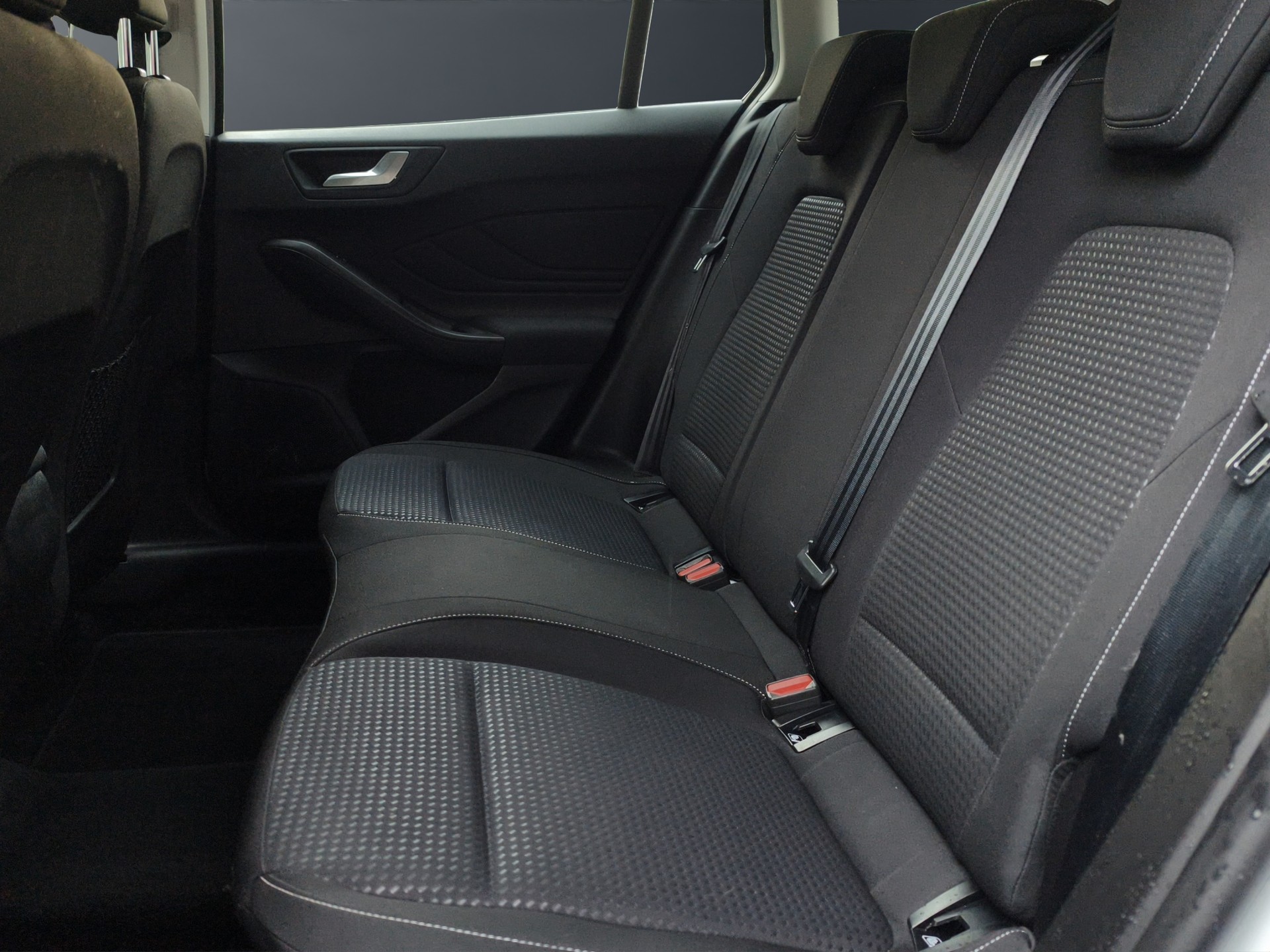 FORD Focus 1.5 TDCi Trend Automatic-image-16