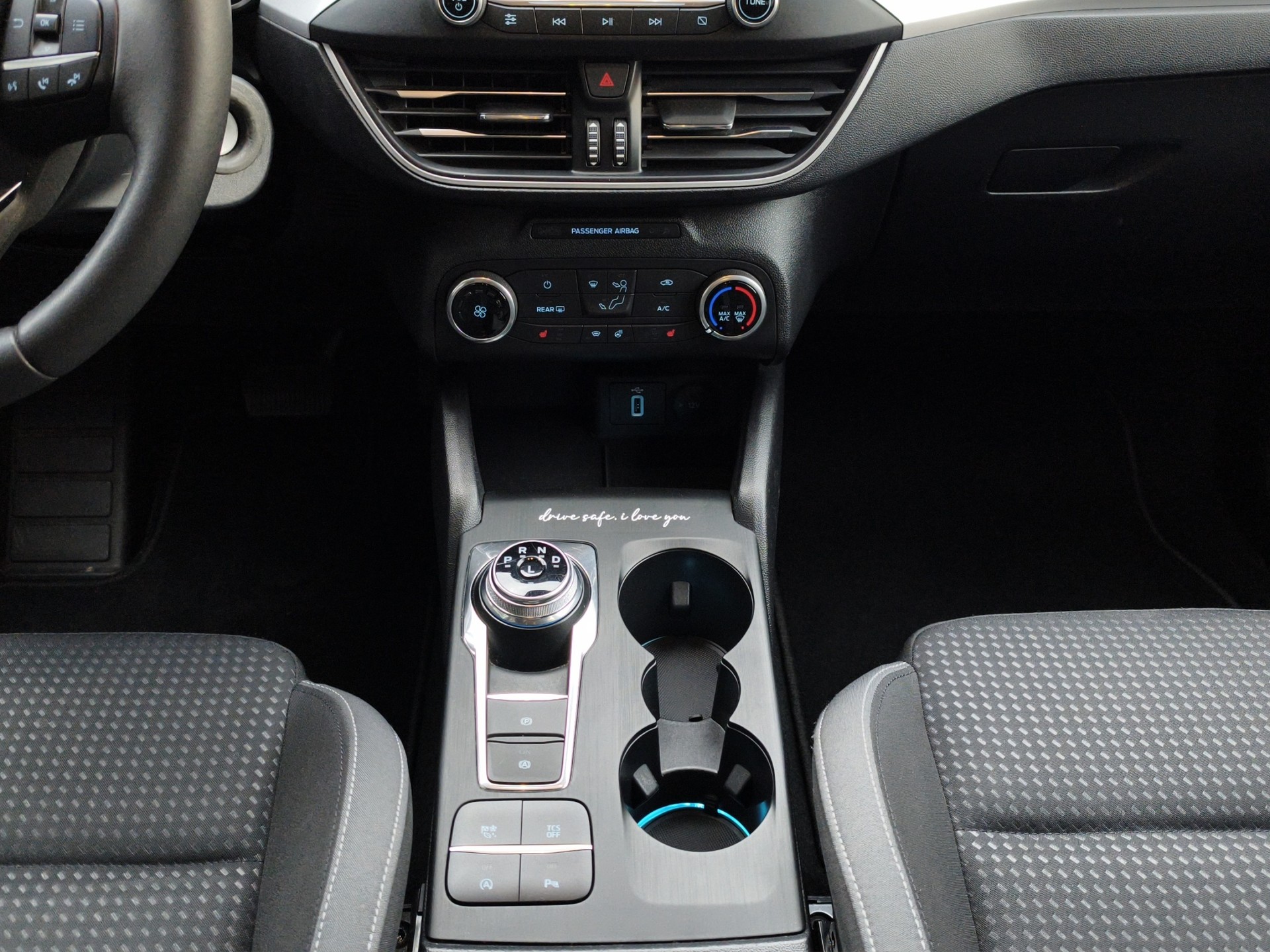 FORD Focus 1.5 TDCi Trend Automatic-image-14