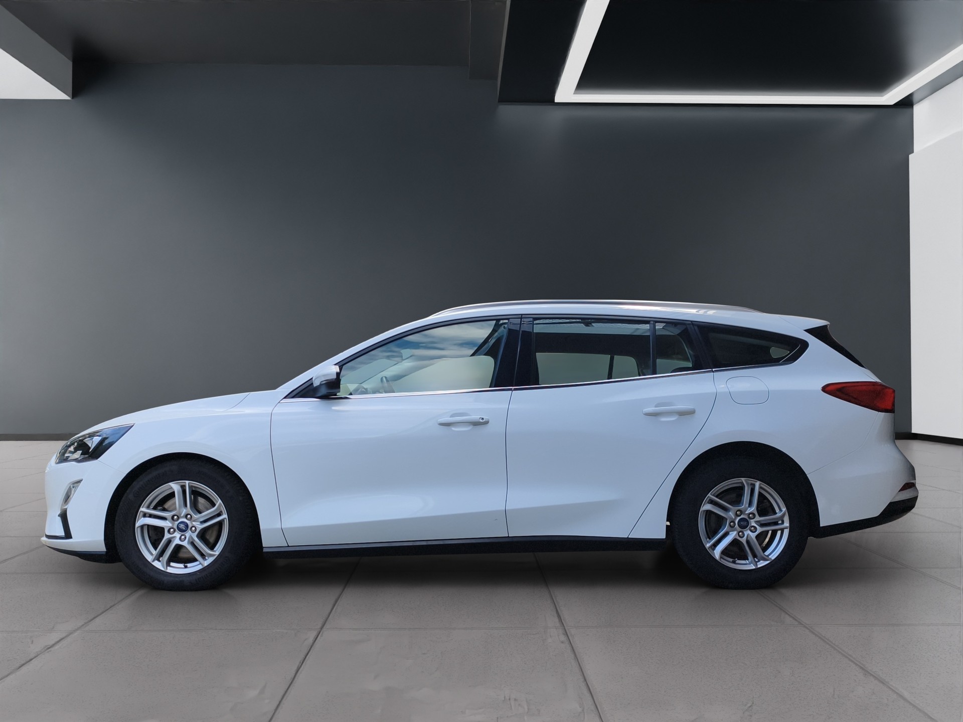 FORD Focus 1.5 TDCi Trend Automatic-image-1