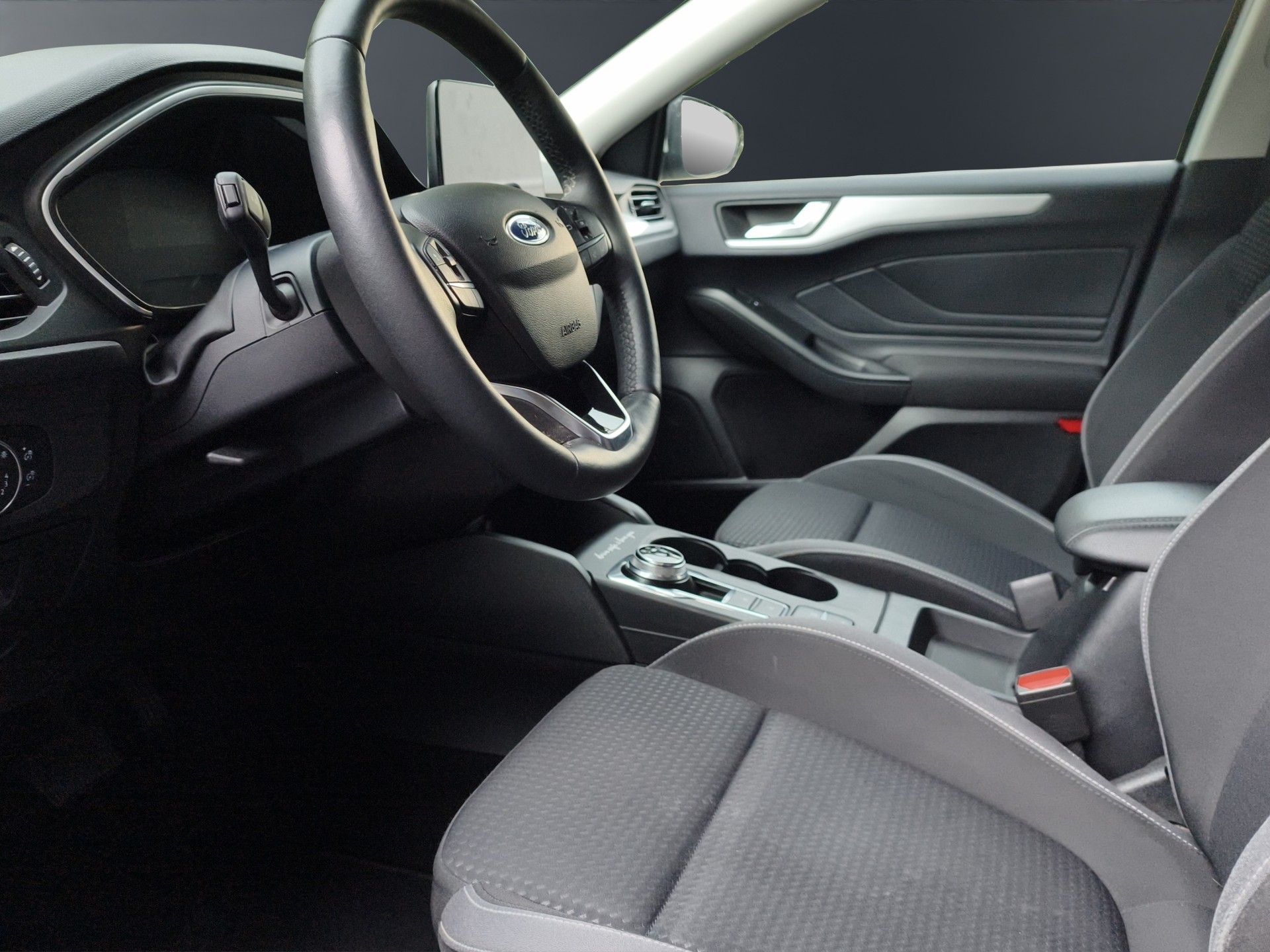 FORD Focus 1.5 TDCi Trend Automatic-image-8