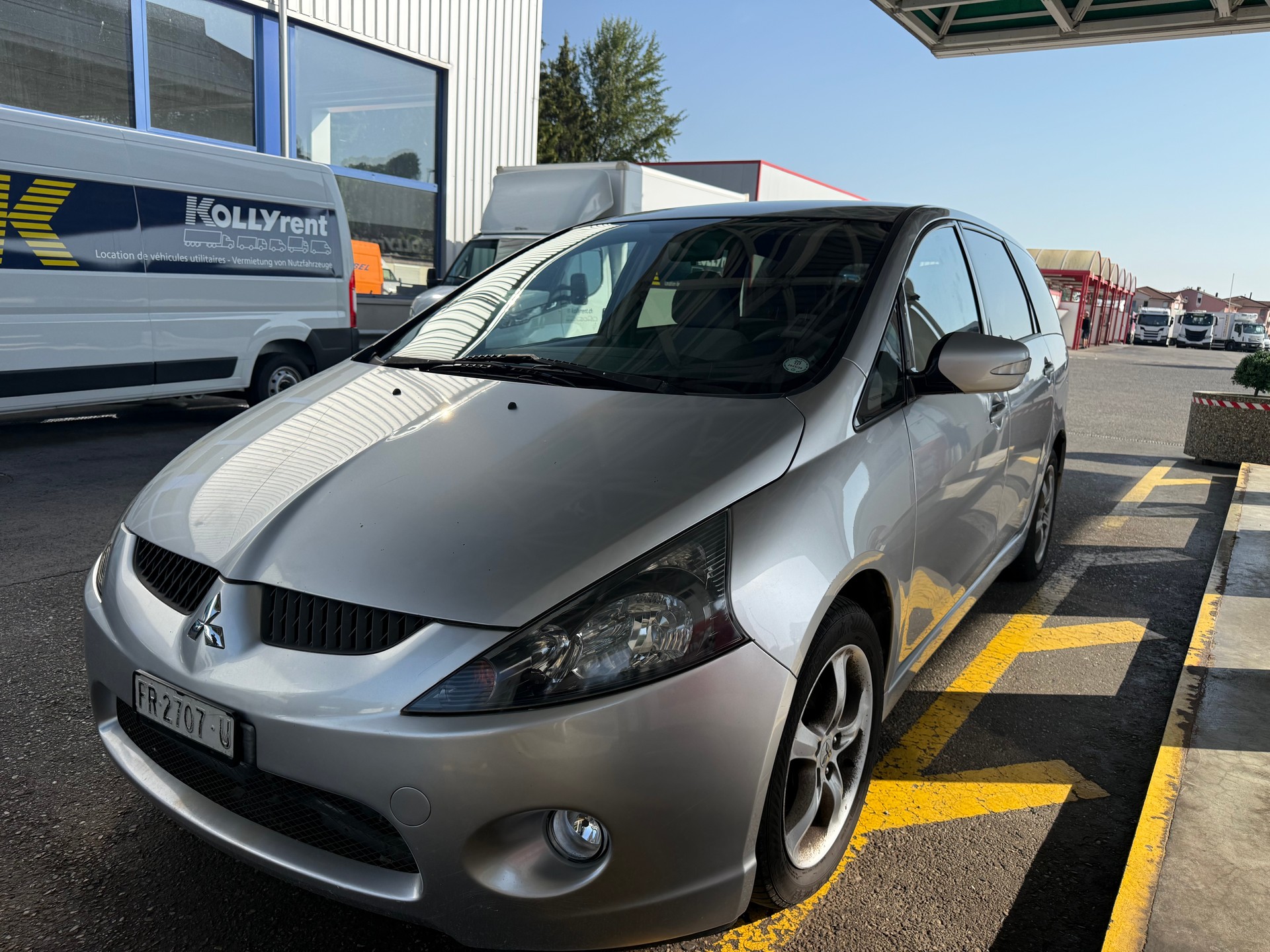 MITSUBISHI Grandis 2.4 16V Intense-image-0