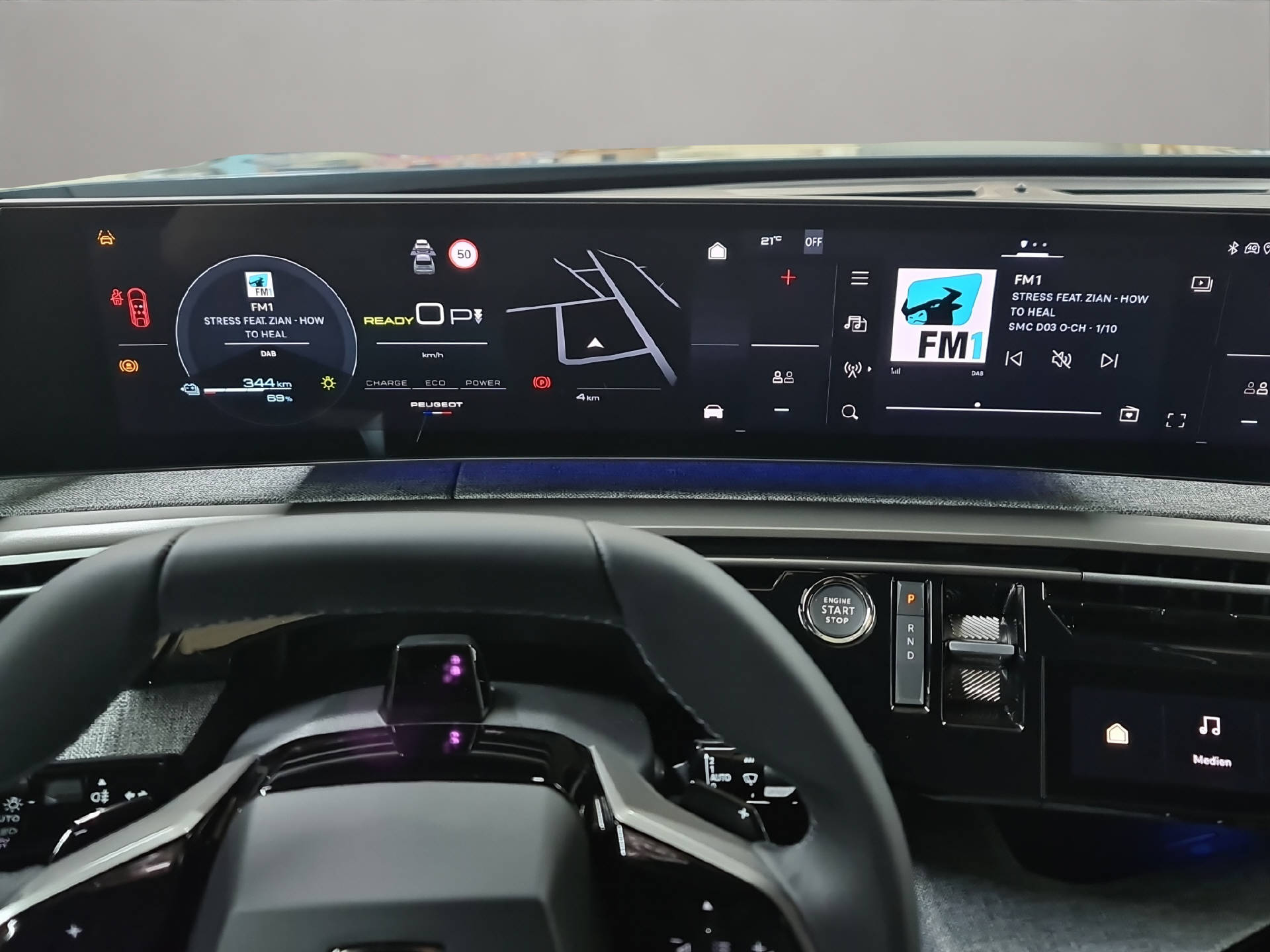 PEUGEOT 3008 1.2 Hybrid Allure Premium-image-6