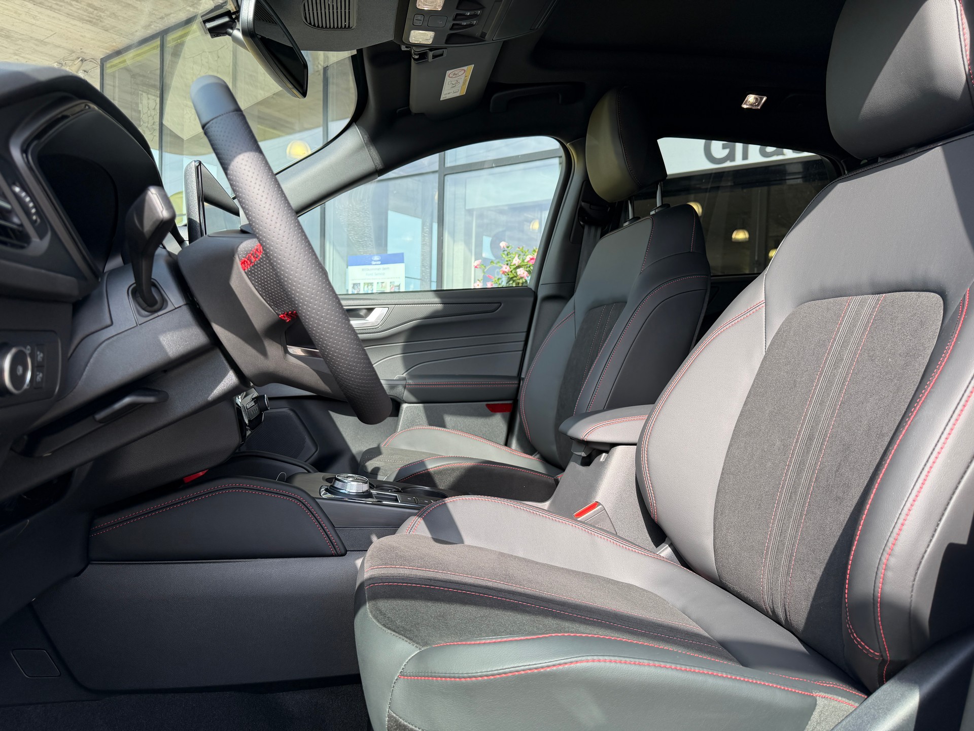 FORD Kuga 2.5 PHEV ST-Line X FWD-image-7