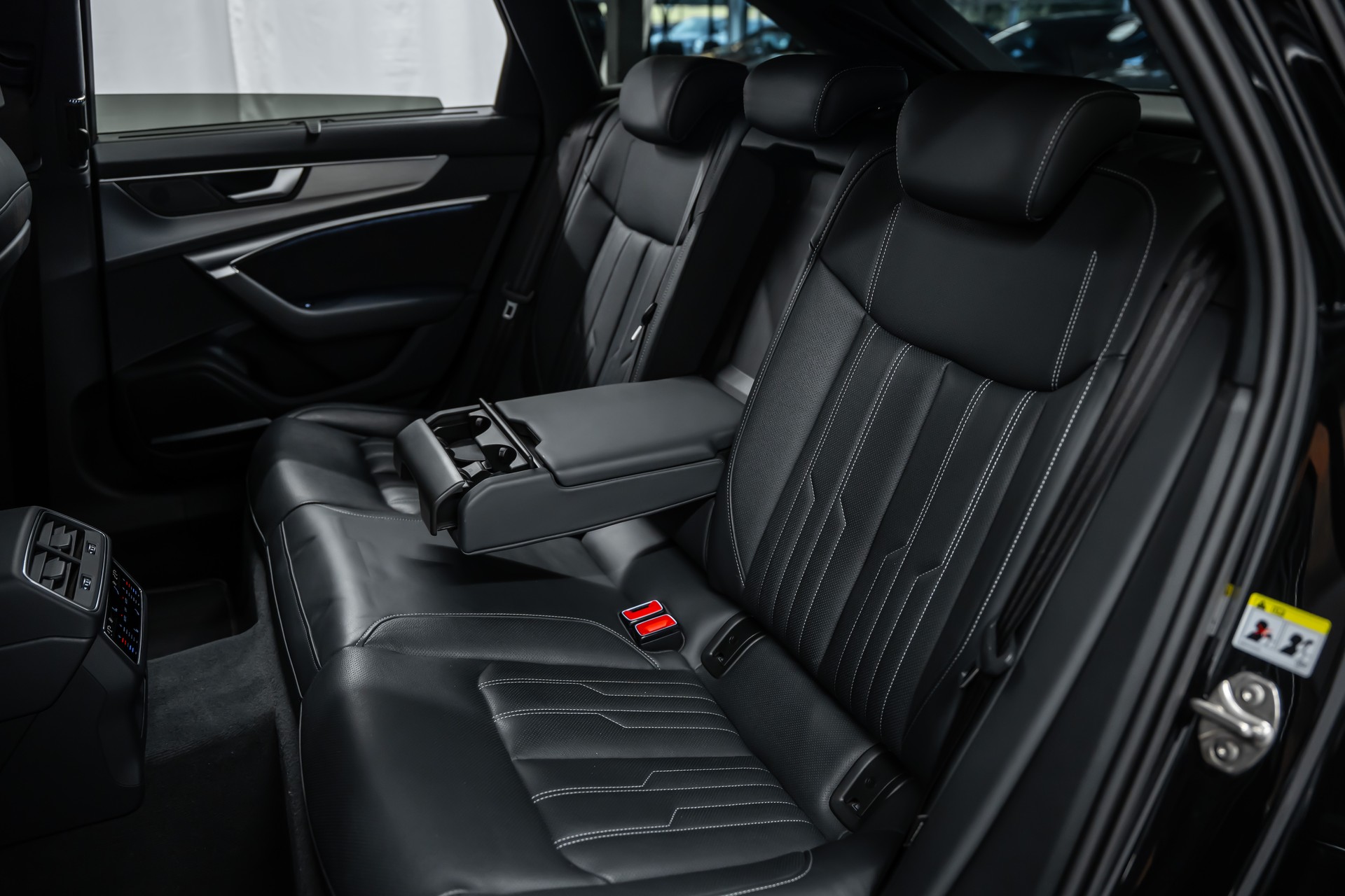 AUDI S6 Avant 3.0 TDI quattro tiptronic *Matrix*Luftfahrwerk*Head-Up*B&O*AHK*-image-15