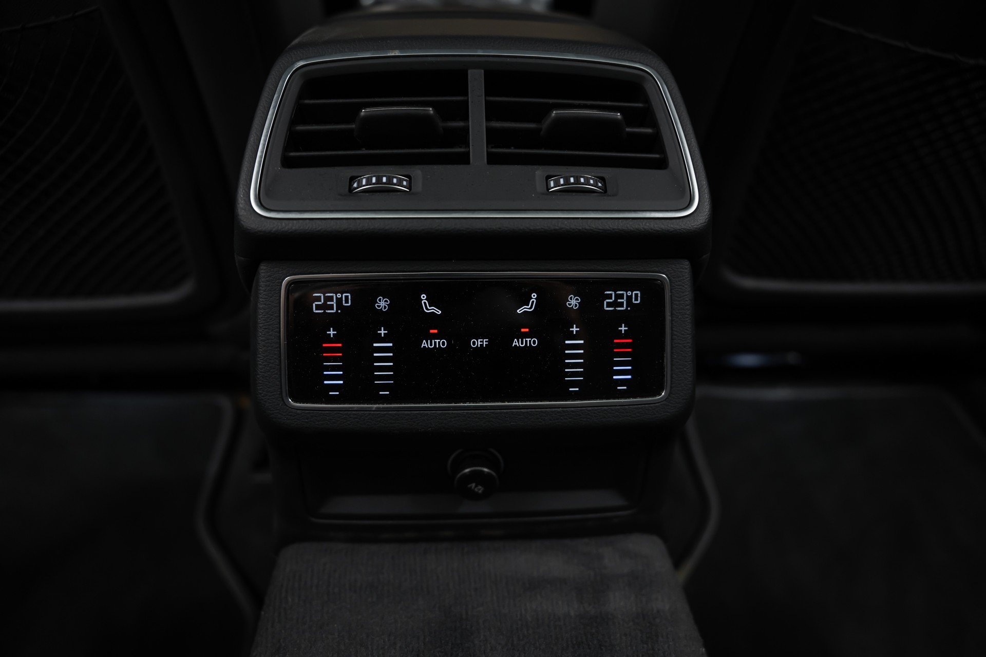 AUDI S6 Avant 3.0 TDI quattro tiptronic *Matrix*Head-Up*B&O Sound*AHK*-image-21