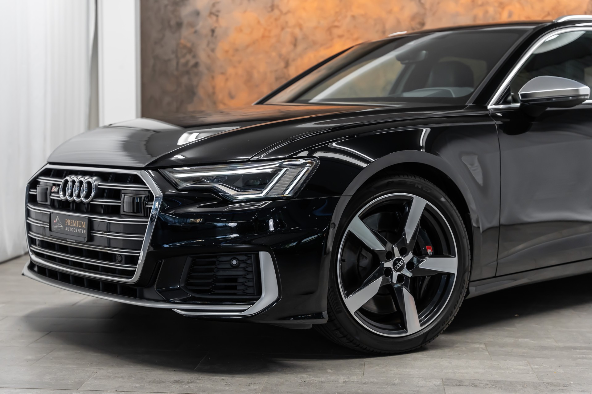 AUDI S6 Avant 3.0 TDI quattro tiptronic *Matrix*Luftfahrwerk*Head-Up*B&O*AHK*-image-1