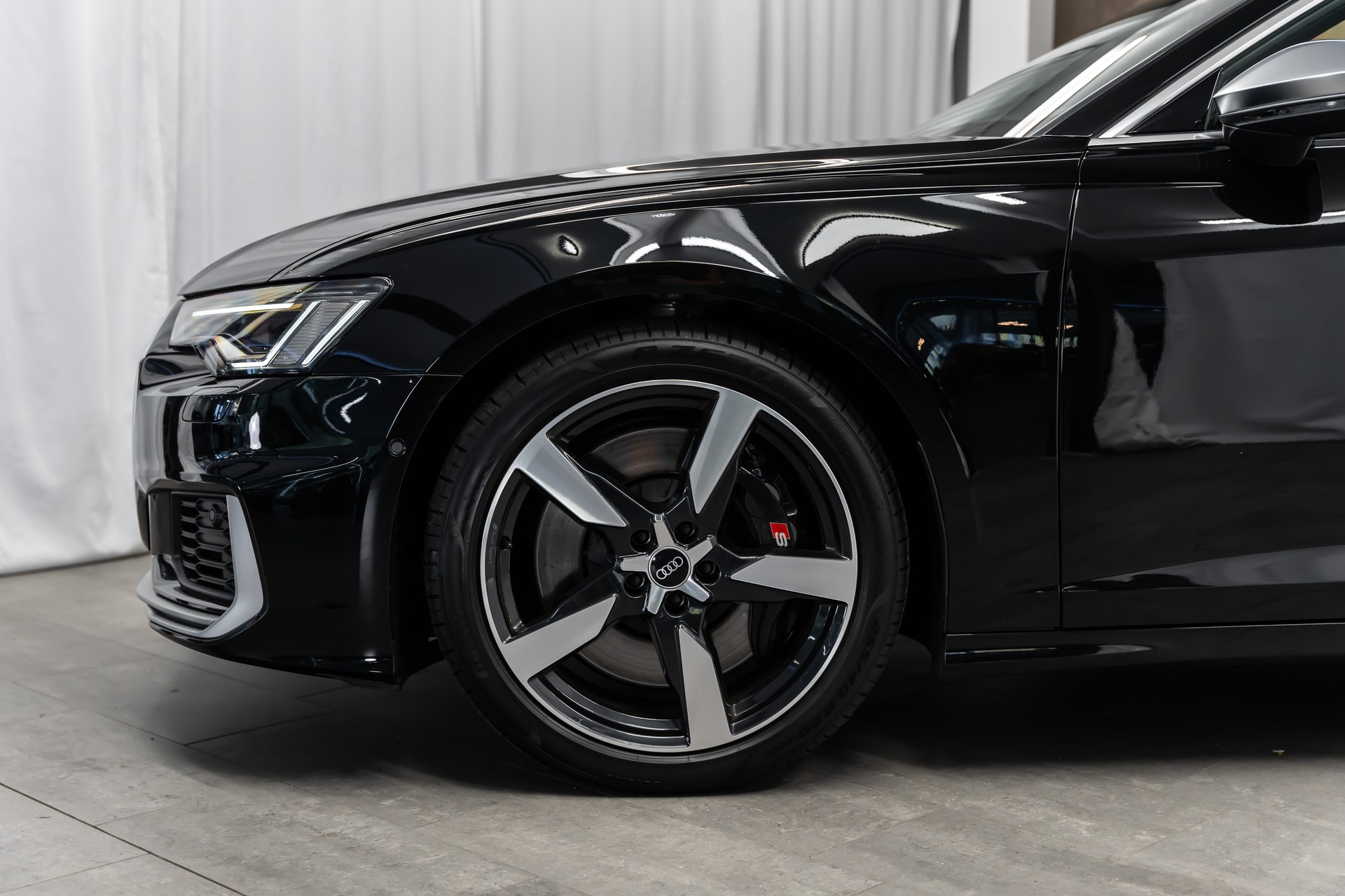 AUDI S6 Avant 3.0 TDI quattro tiptronic *Matrix*Luftfahrwerk*Head-Up*B&O*AHK*-image-3