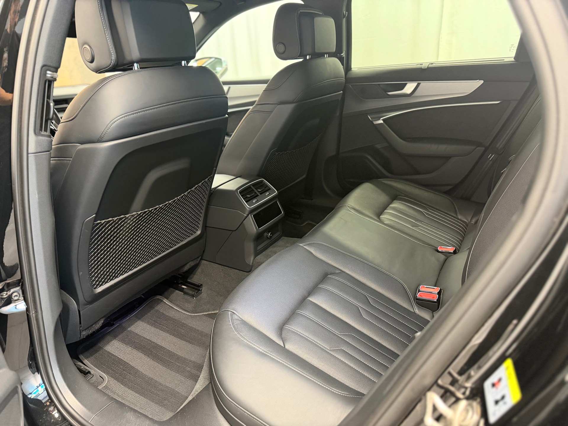 AUDI S6 Avant 3.0 TDI quattro tiptronic *Matrix*Head-Up*B&O Sound*AHK*-image-12