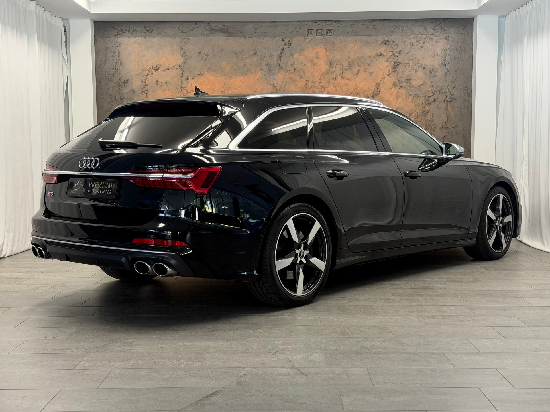 AUDI S6 Avant 3.0 TDI quattro tiptronic *Matrix*Head-Up*B&O Sound*AHK*-image-5