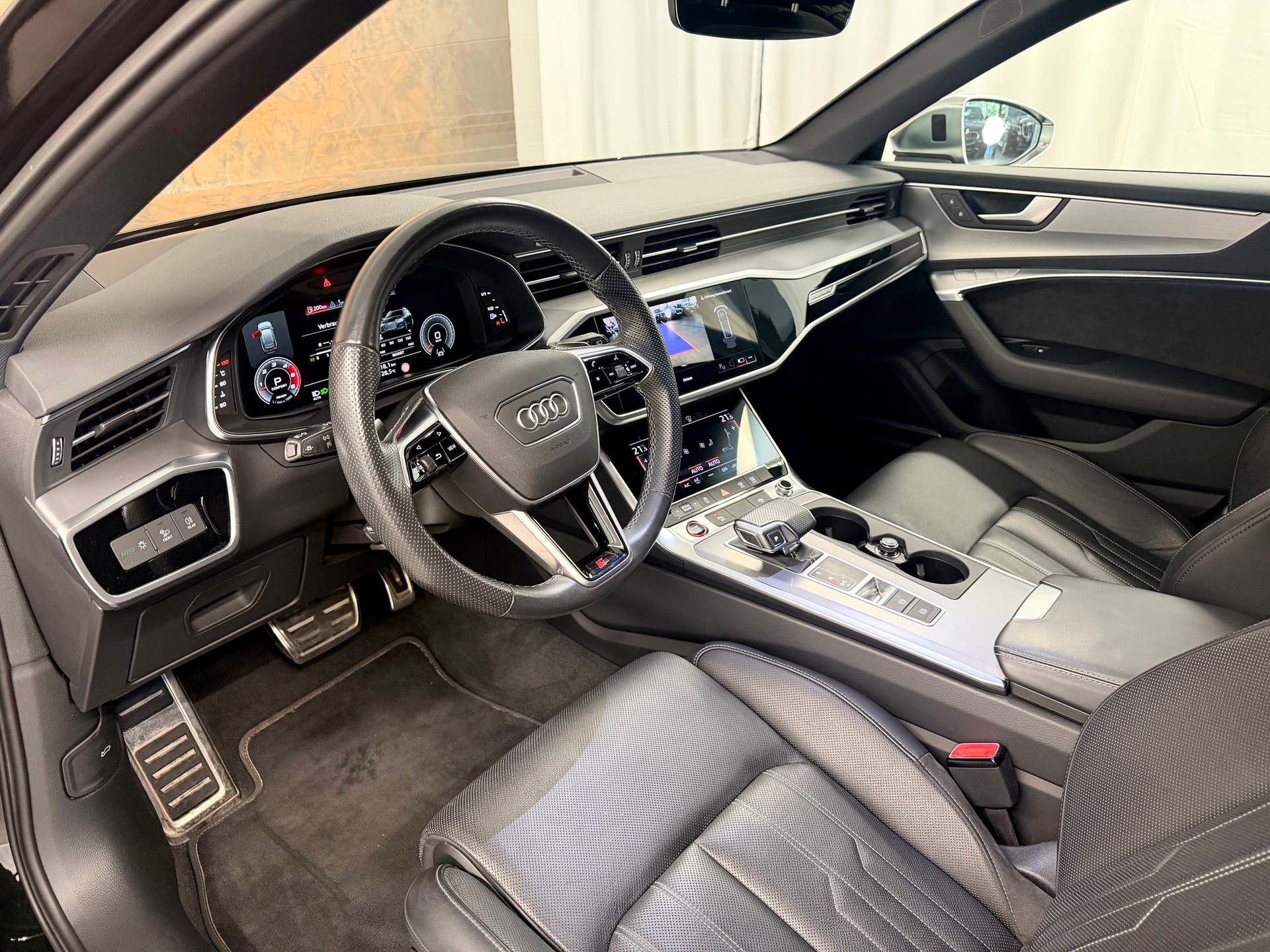 AUDI S6 Avant 3.0 TDI quattro tiptronic *Matrix*Head-Up*B&O Sound*AHK*-image-9