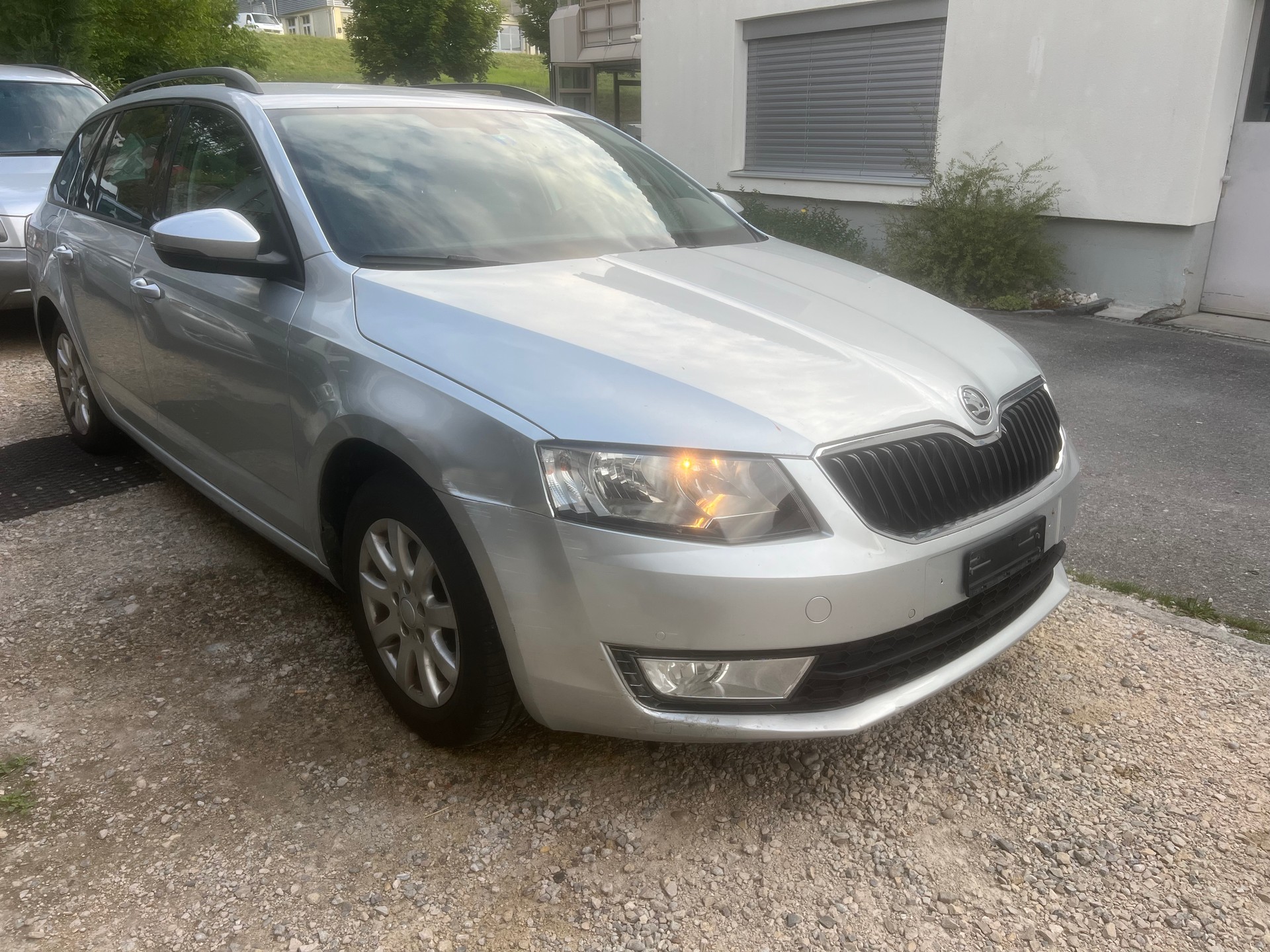 SKODA Octavia Combi 1.6 TDI Style DSG-image-1