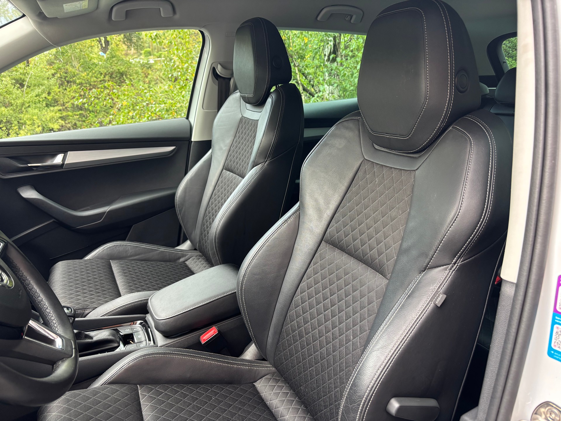 SKODA Karoq 2.0 TDI CR Style 4x4 DSG-image-5