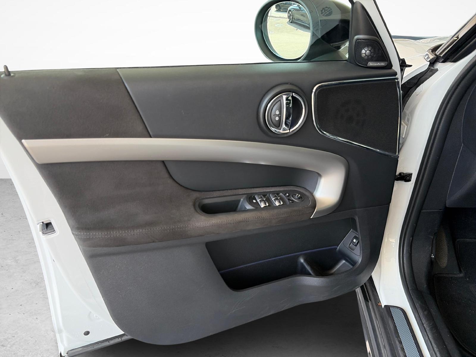 MINI Countryman Cooper SE ALL4 F60-image-20