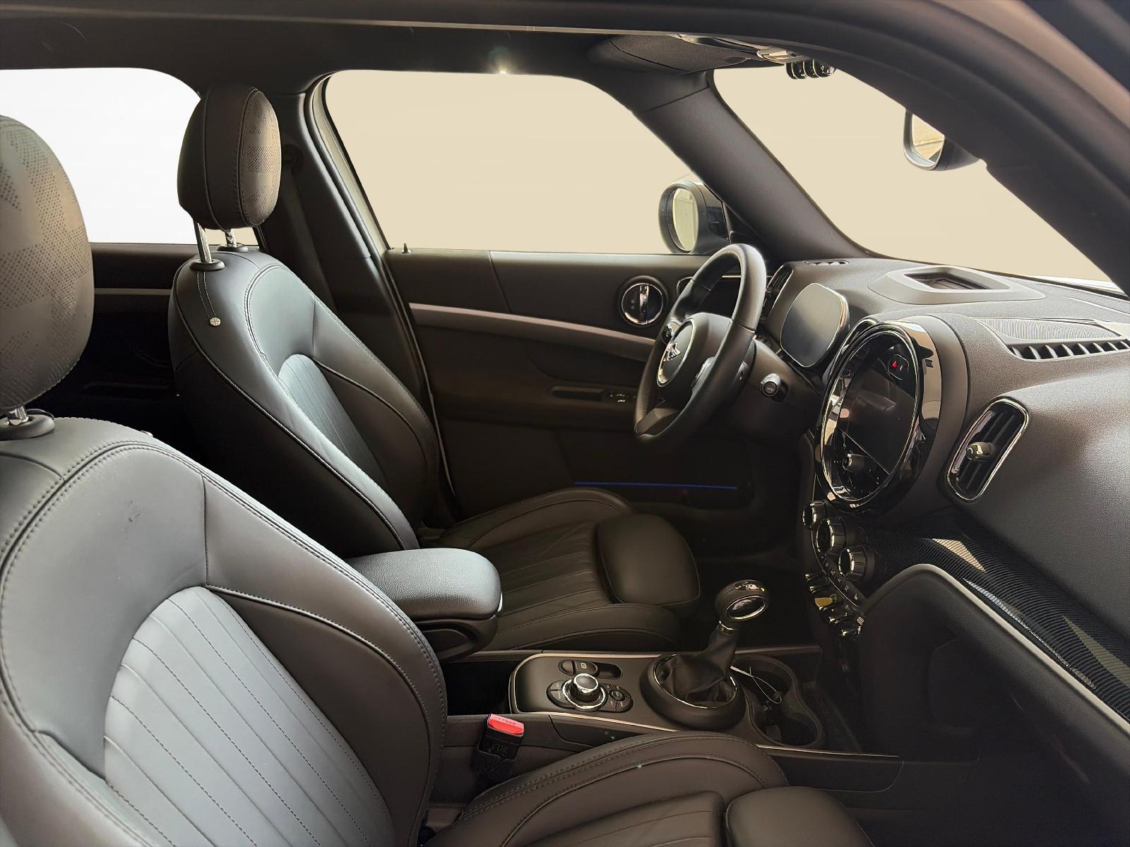 MINI Countryman Cooper SE ALL4 F60-image-11
