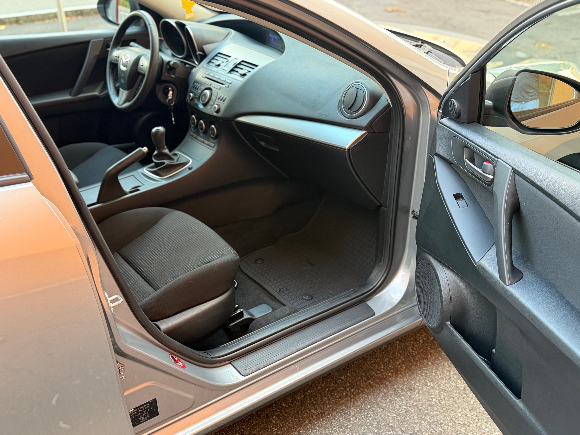 MAZDA 1.6 Exclusive-image-4