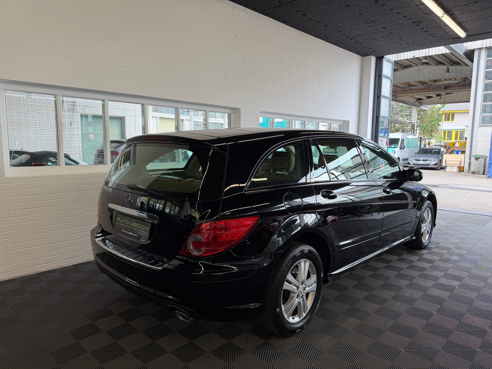 MERCEDES-BENZ R 300 (280) L 7G-Tronic-image-3