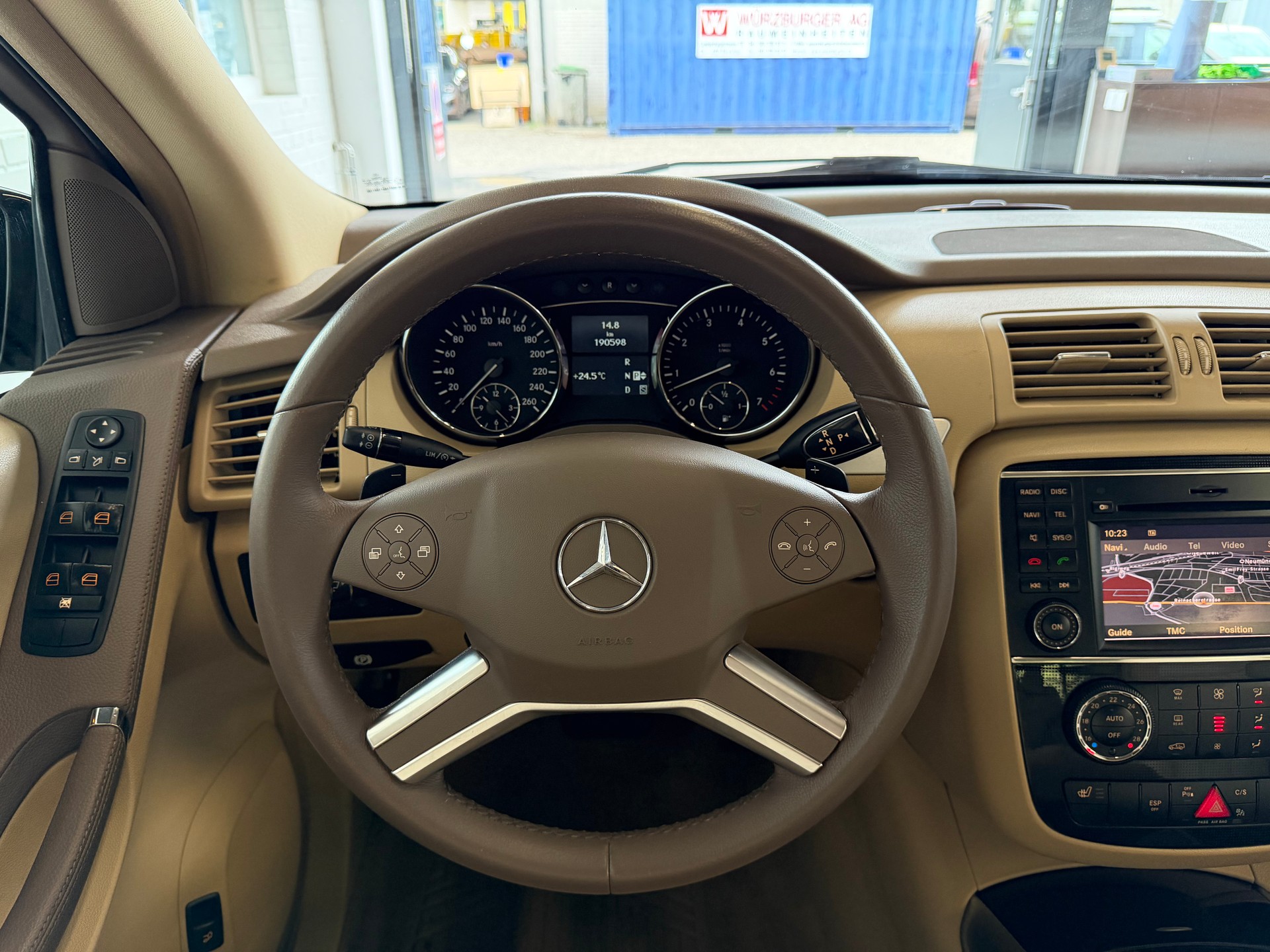 MERCEDES-BENZ R 300 (280) L 7G-Tronic-image-11