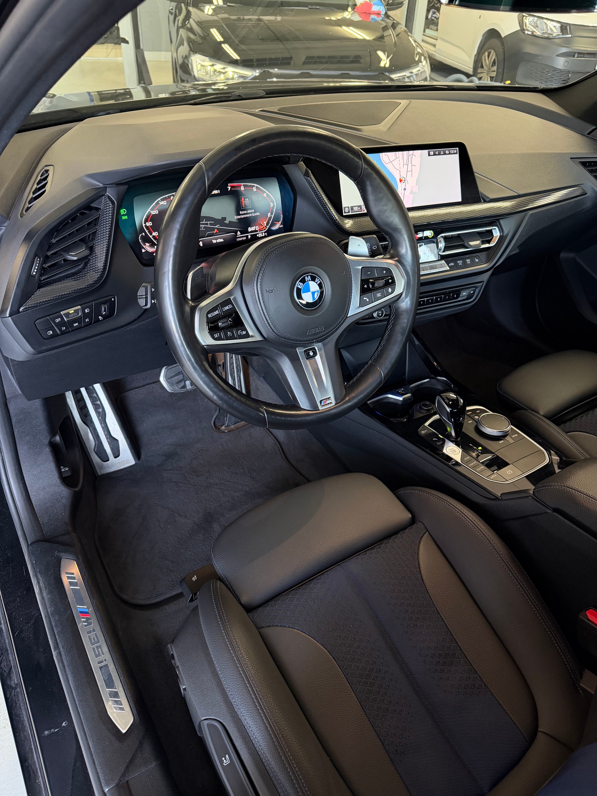 BMW M135i xDrive M Sport Pro Steptronic-image-8