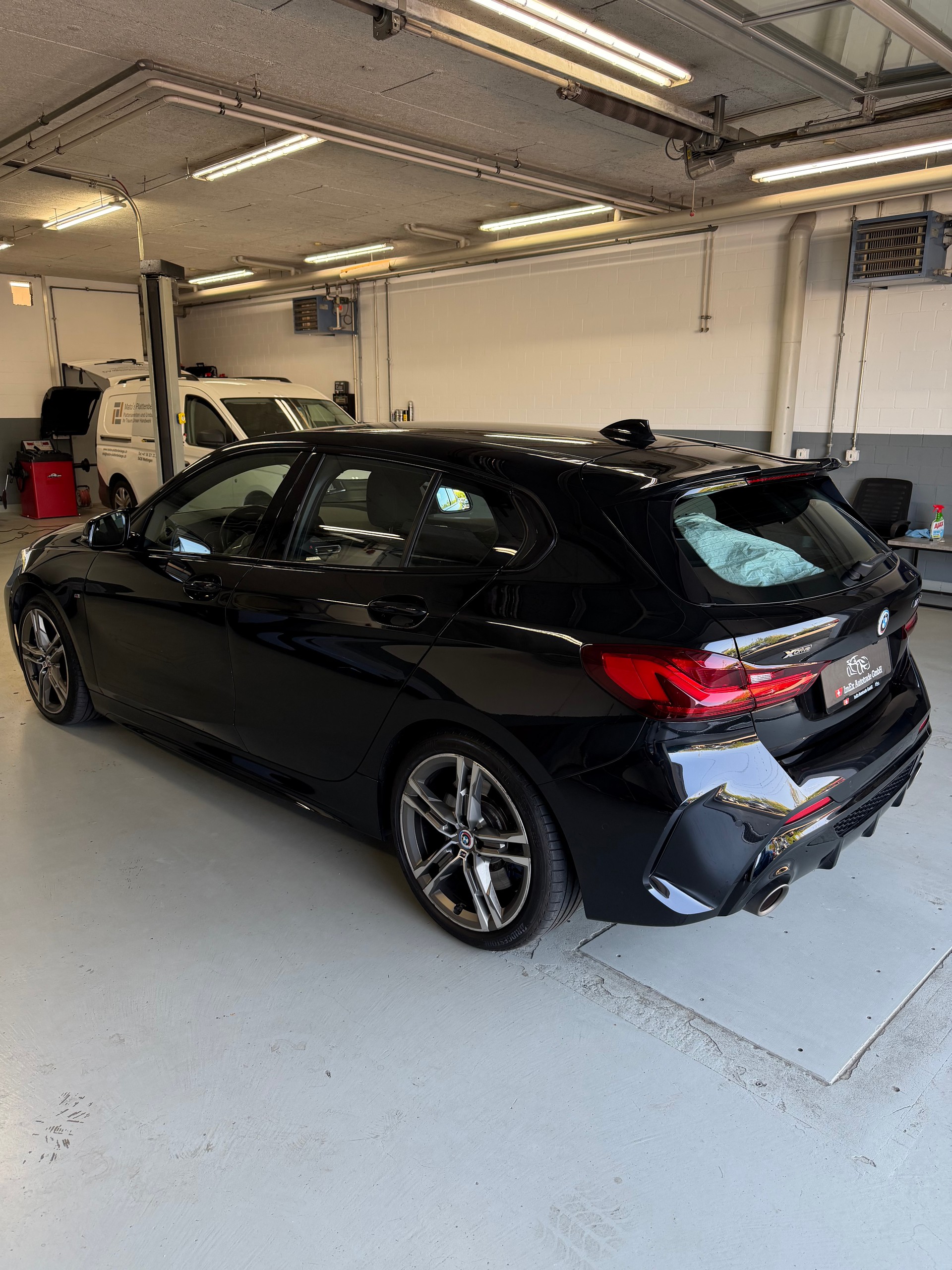 BMW M135i xDrive M Sport Pro Steptronic-image-6