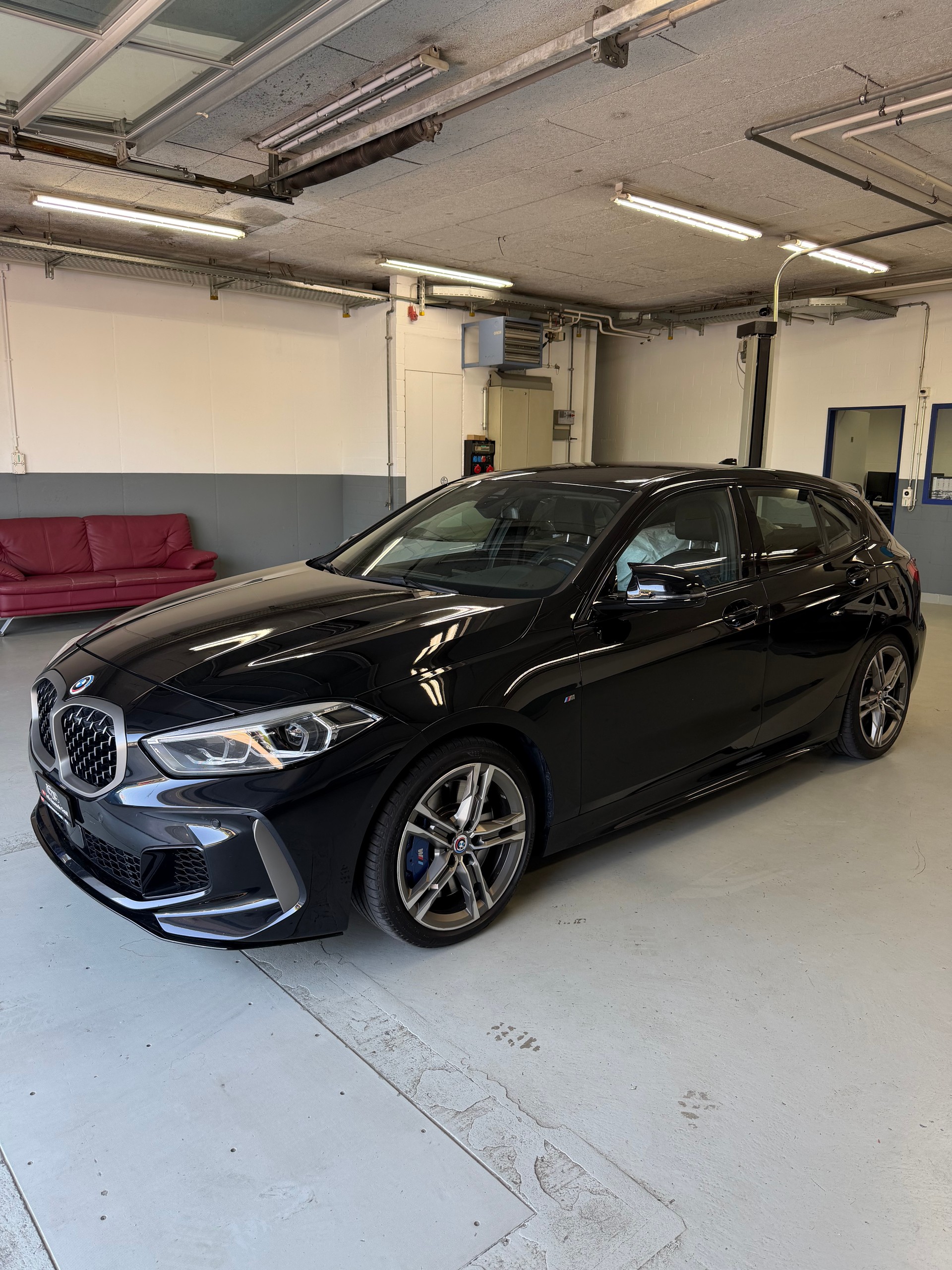 BMW M135i xDrive M Sport Pro Steptronic-image-1