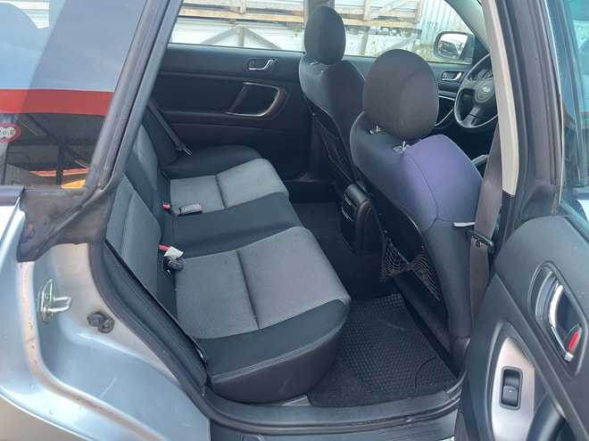 SUBARU Legacy 2.0i AWD Swiss-image-12