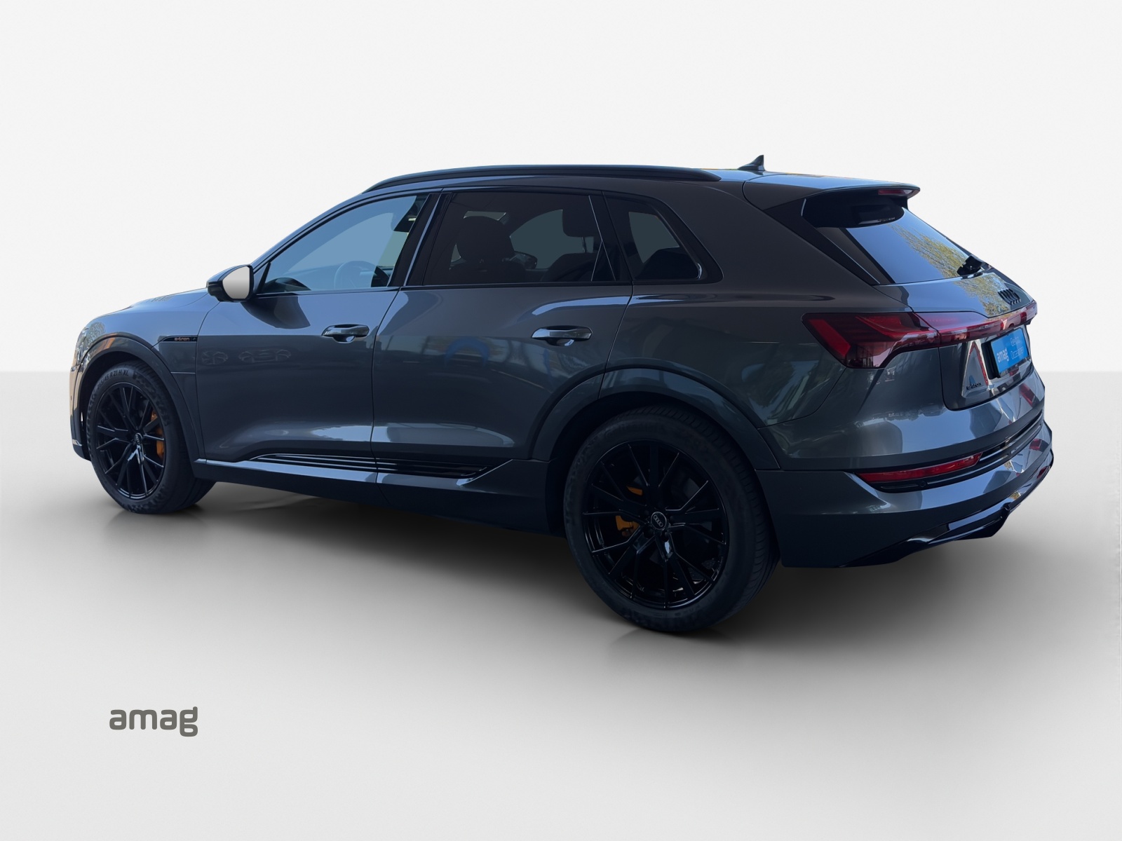 AUDI e-tron 55 S Line Black Edition quattro-image-2