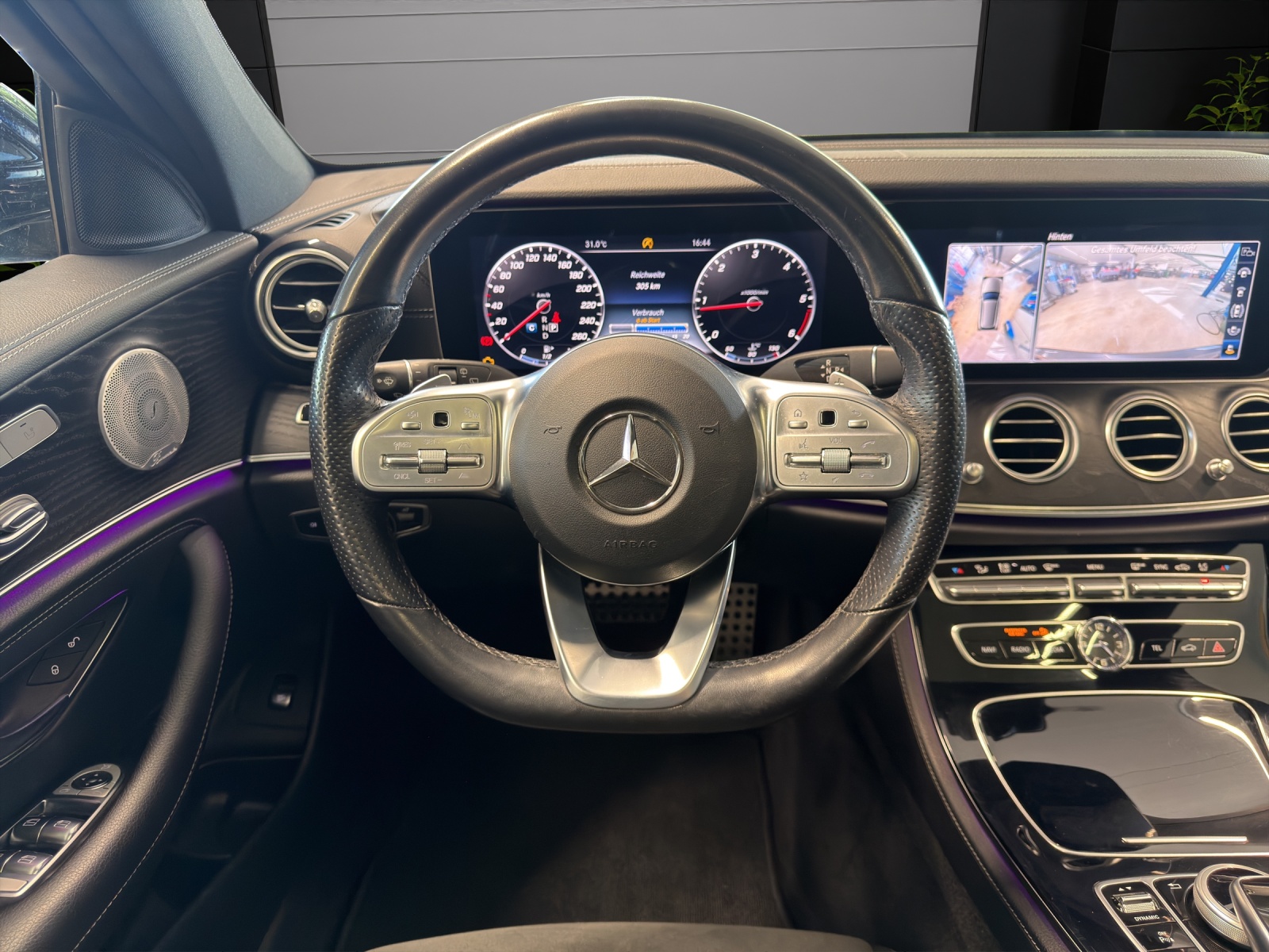 MERCEDES-BENZ E 220 d Swiss Star AMG 4M-image-8