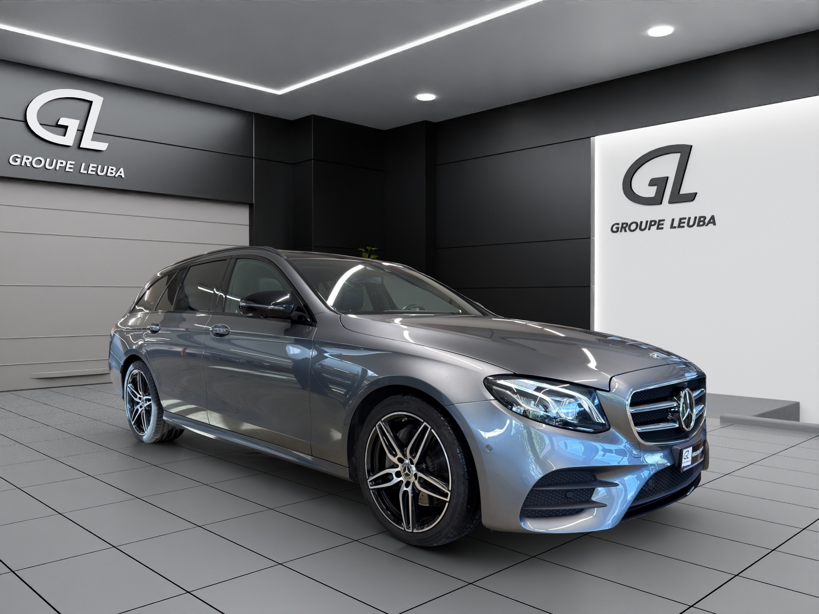 MERCEDES-BENZ E 220 d Swiss Star AMG 4M-image-0