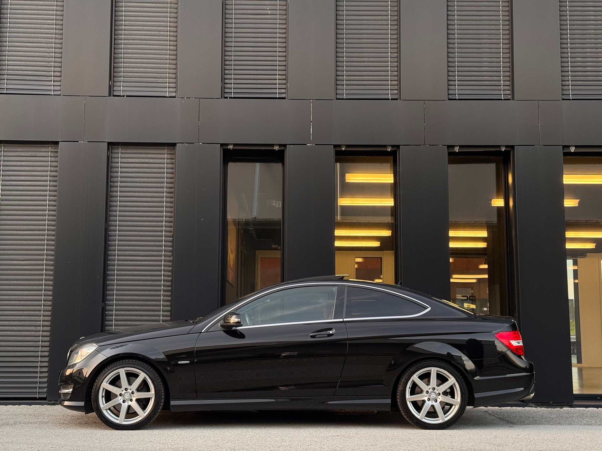MERCEDES-BENZ C 350 Coupé 7G-Tronic-image-3