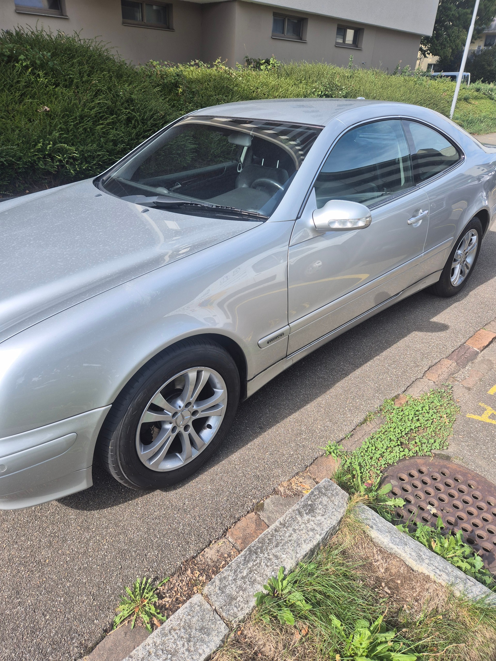 MERCEDES-BENZ CLK 200-image-5