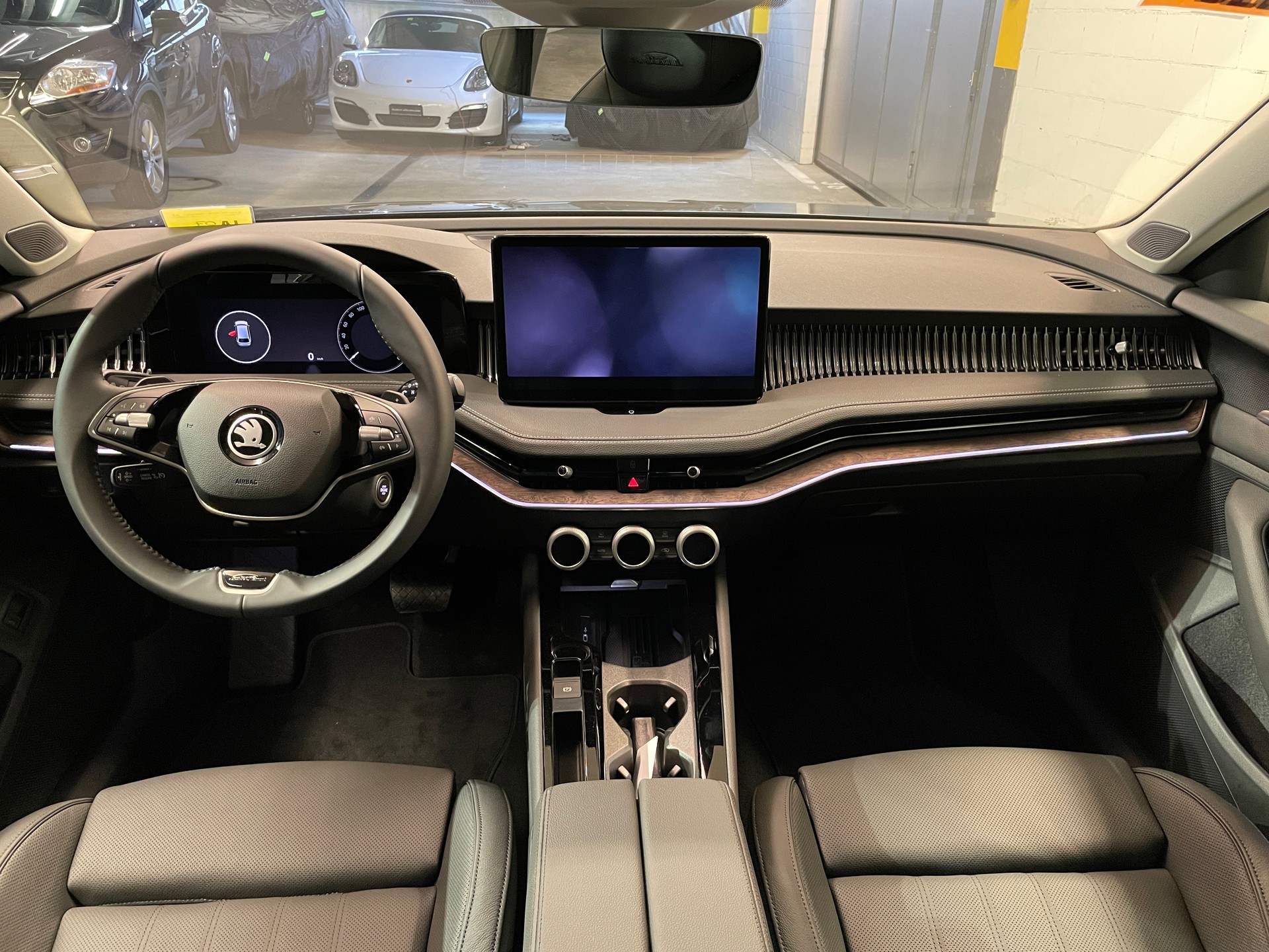 SKODA Superb Combi 2.0 TDi L&K 4x4 DSG-image-20
