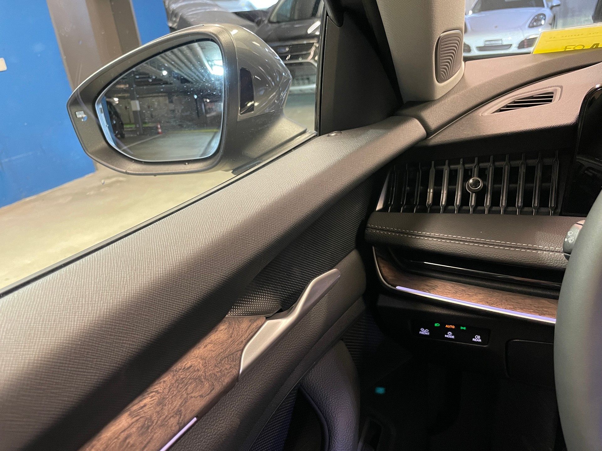 SKODA Superb Combi 2.0 TDi L&K 4x4 DSG-image-27