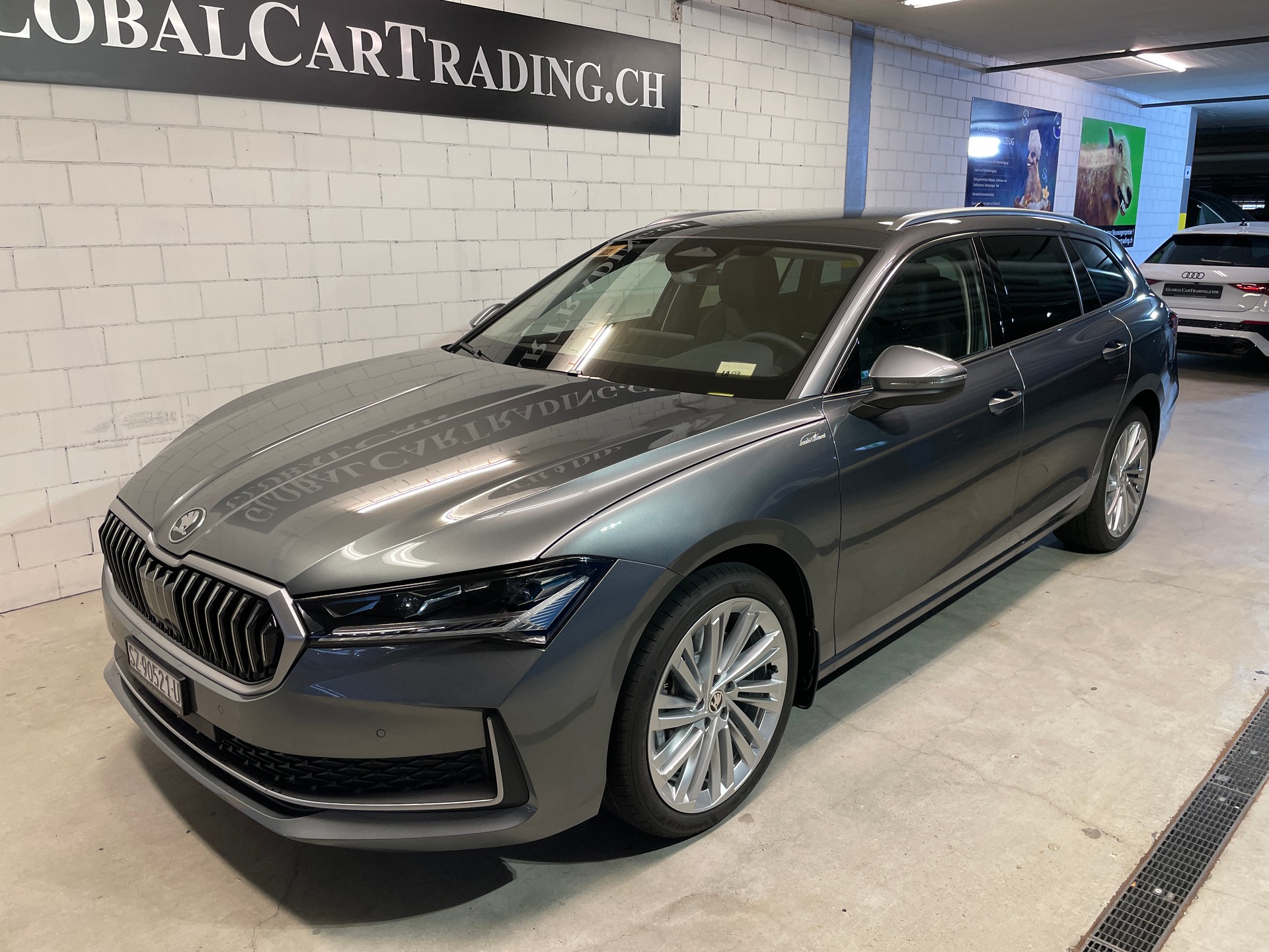 SKODA Superb Combi 2.0 TDi L&K 4x4 DSG-image-0