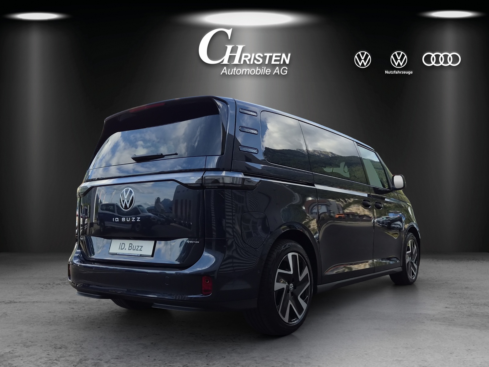 VW ID.Buzz LWB Pro 4 Motion-image-5