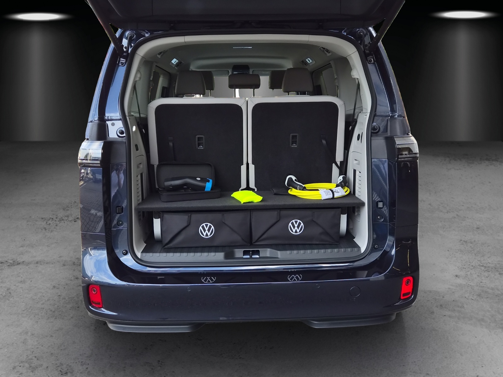 VW ID.Buzz LWB Pro 4 Motion-image-6