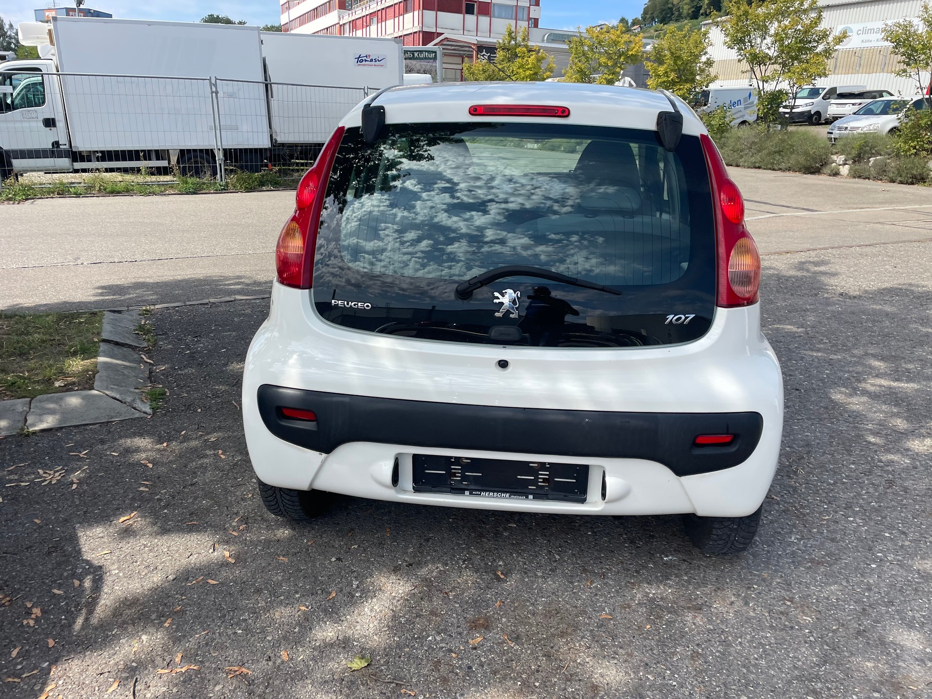 PEUGEOT 107 1.0 City Move 2-Tronic-image-9