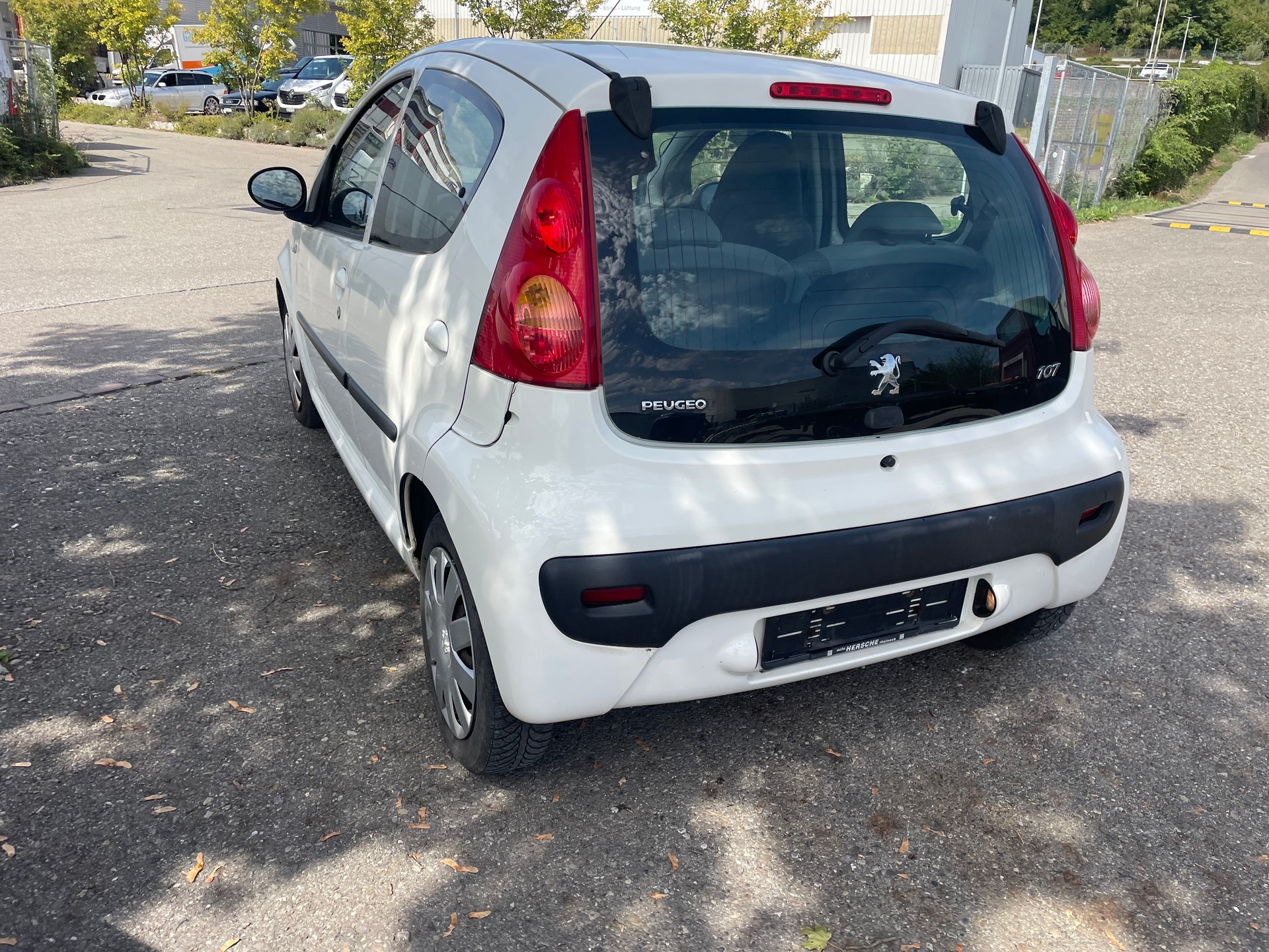 PEUGEOT 107 1.0 City Move 2-Tronic-image-10