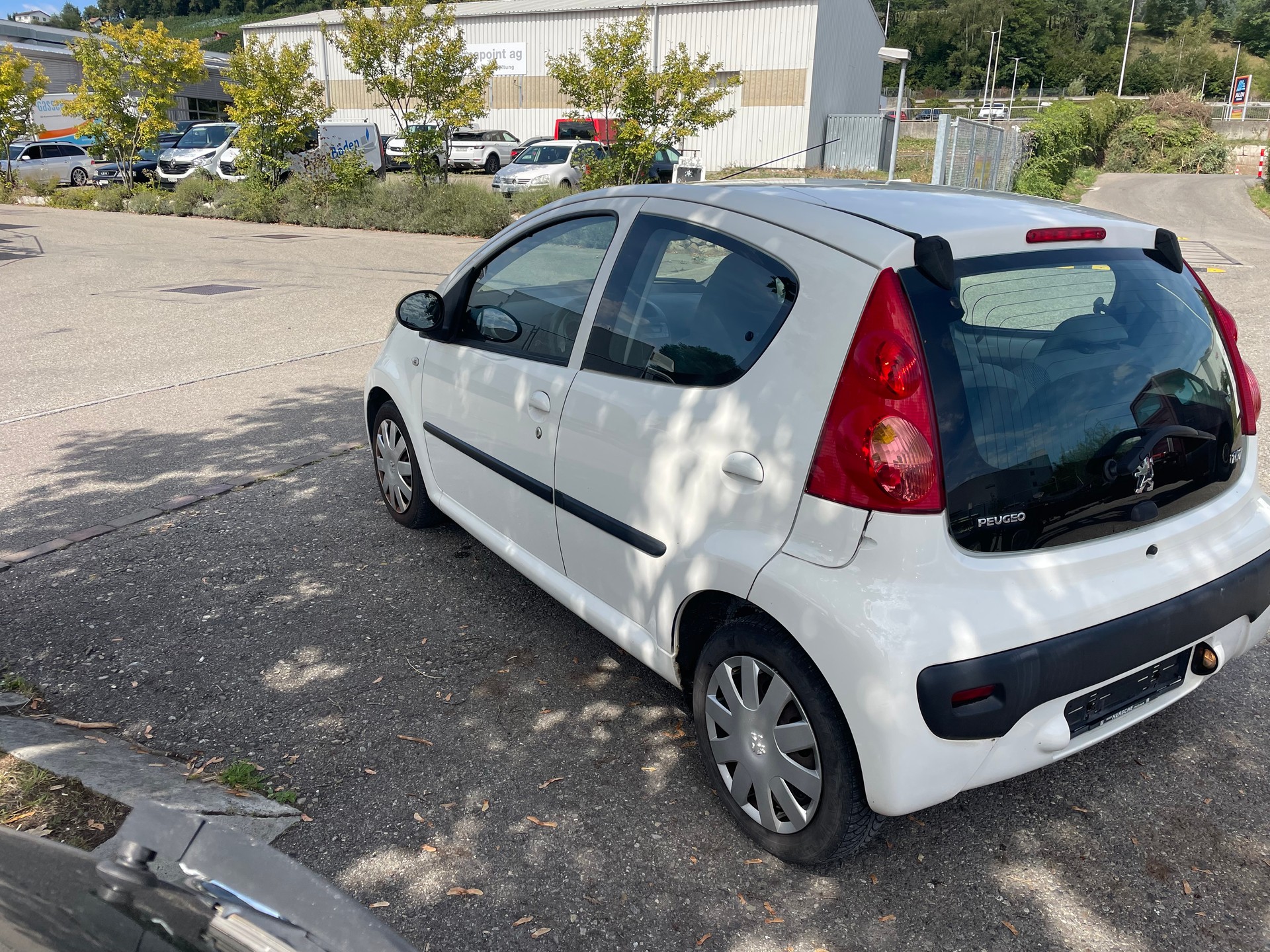 PEUGEOT 107 1.0 City Move 2-Tronic-image-11