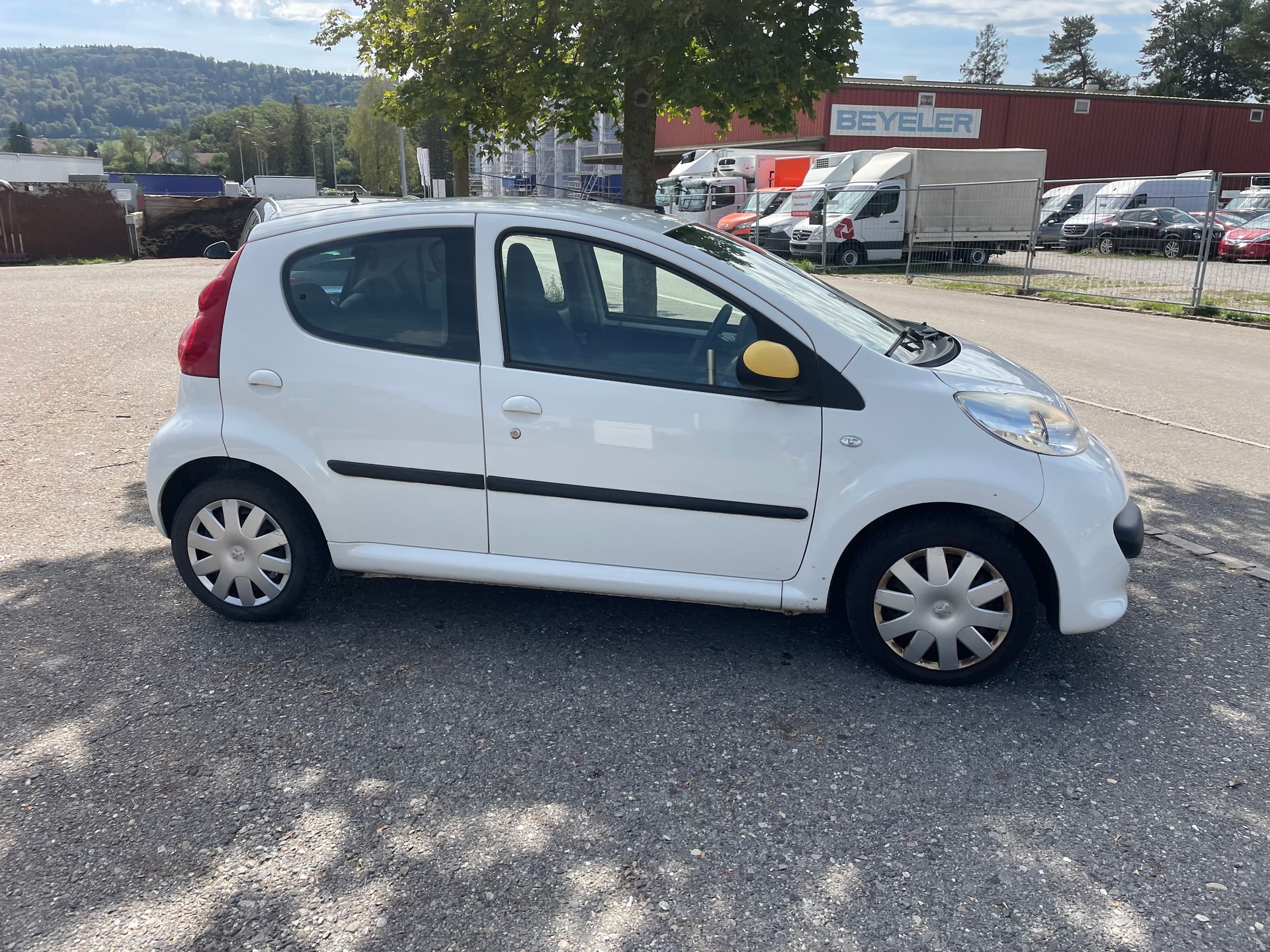 PEUGEOT 107 1.0 City Move 2-Tronic-image-4