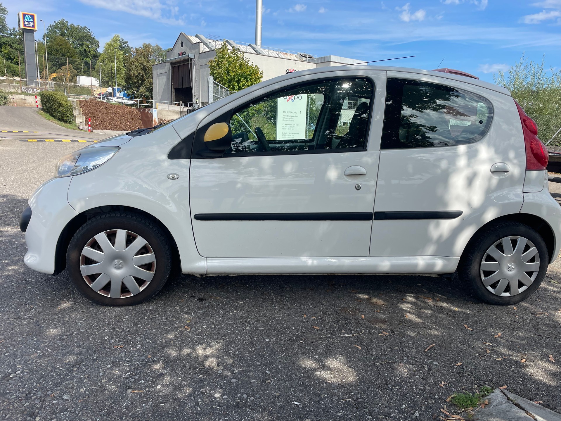 PEUGEOT 107 1.0 City Move 2-Tronic-image-3