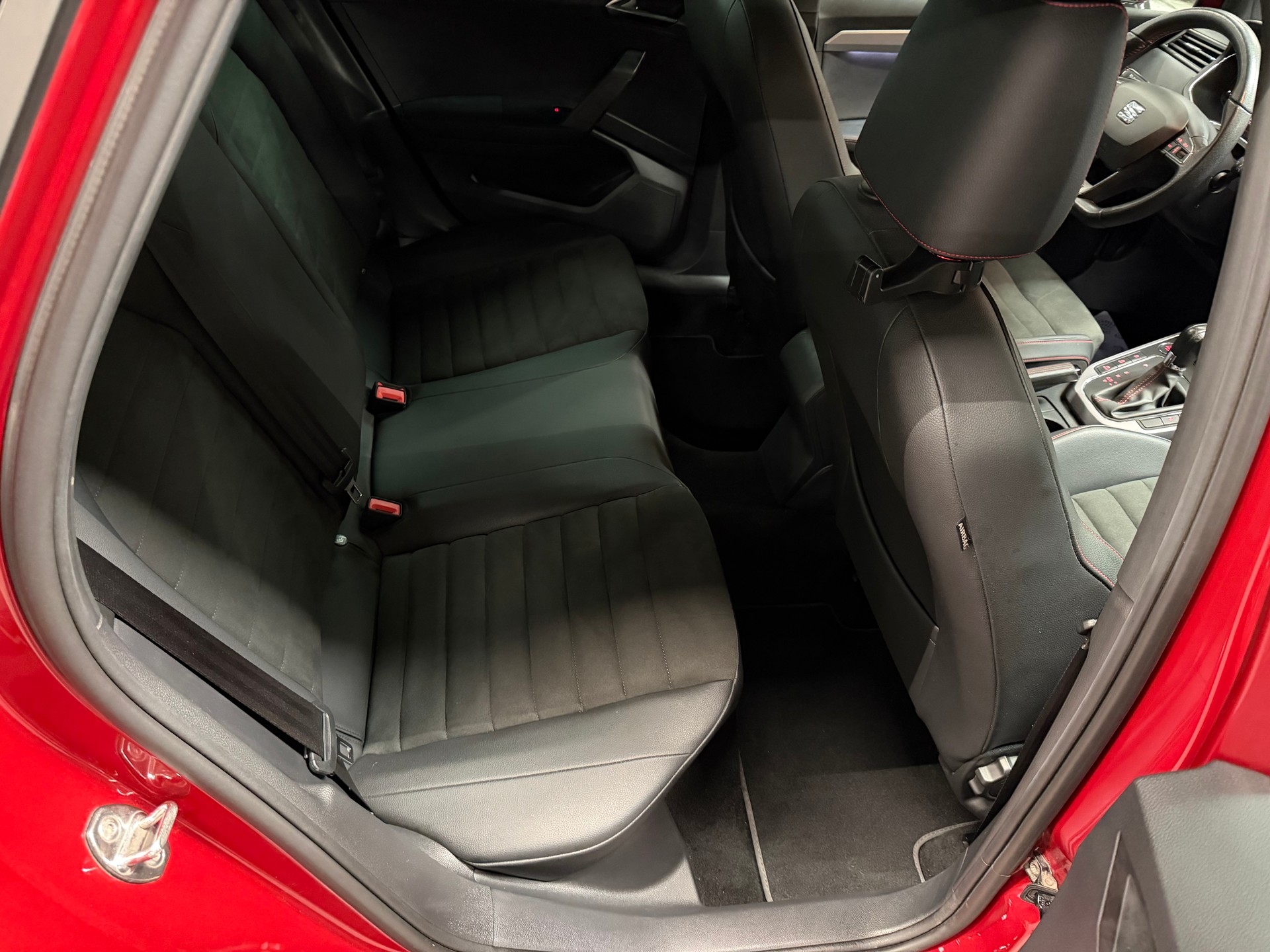 SEAT Arona 1.5 Eco TSI FR DSG-image-14