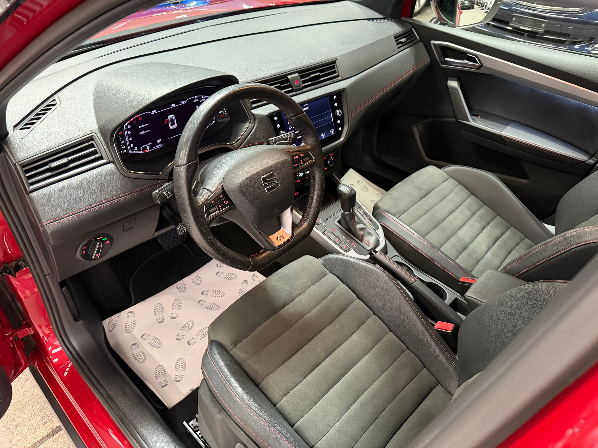 SEAT Arona 1.5 Eco TSI FR DSG-image-12