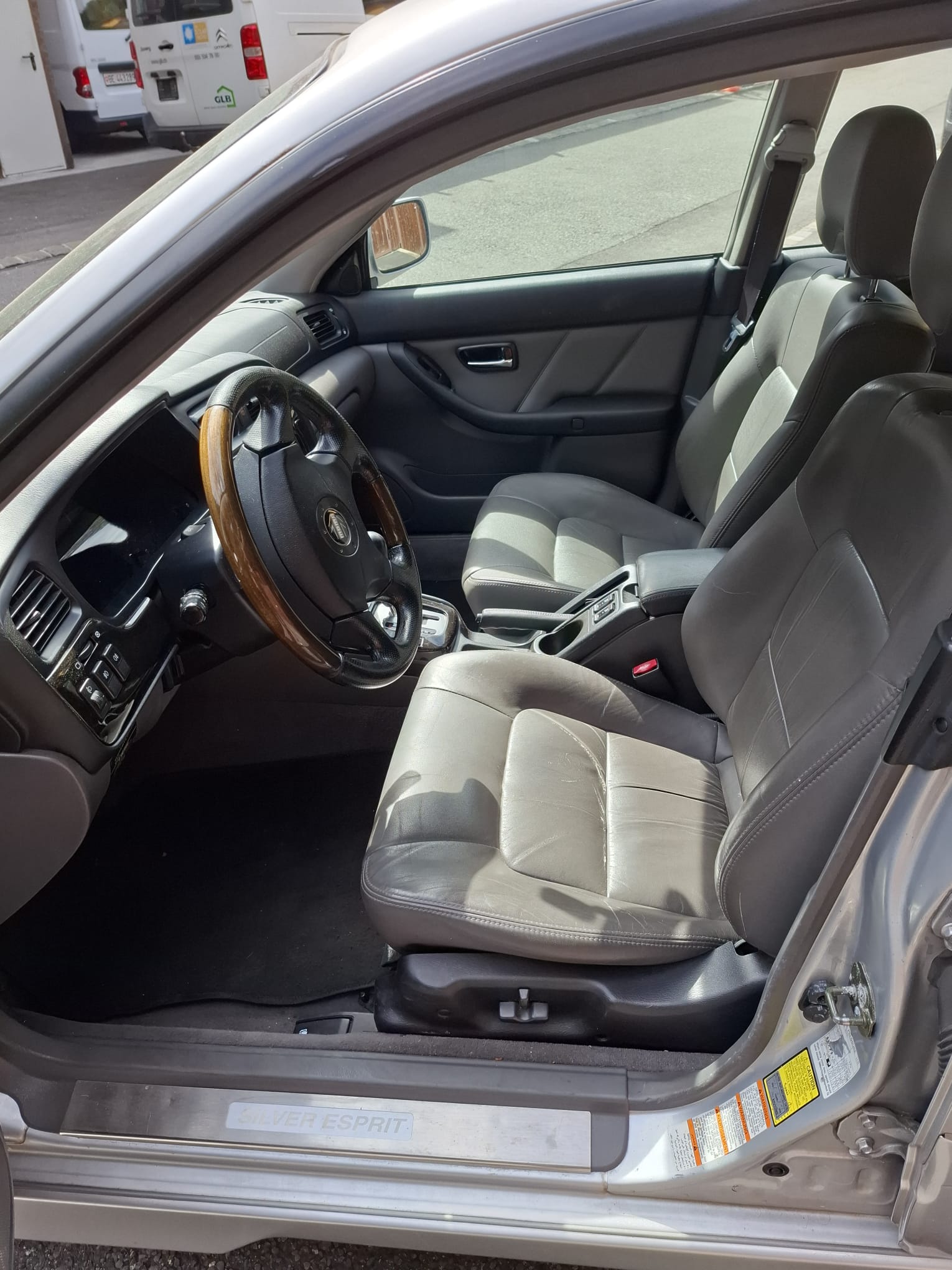 SUBARU Outback H6 3.0-image-5