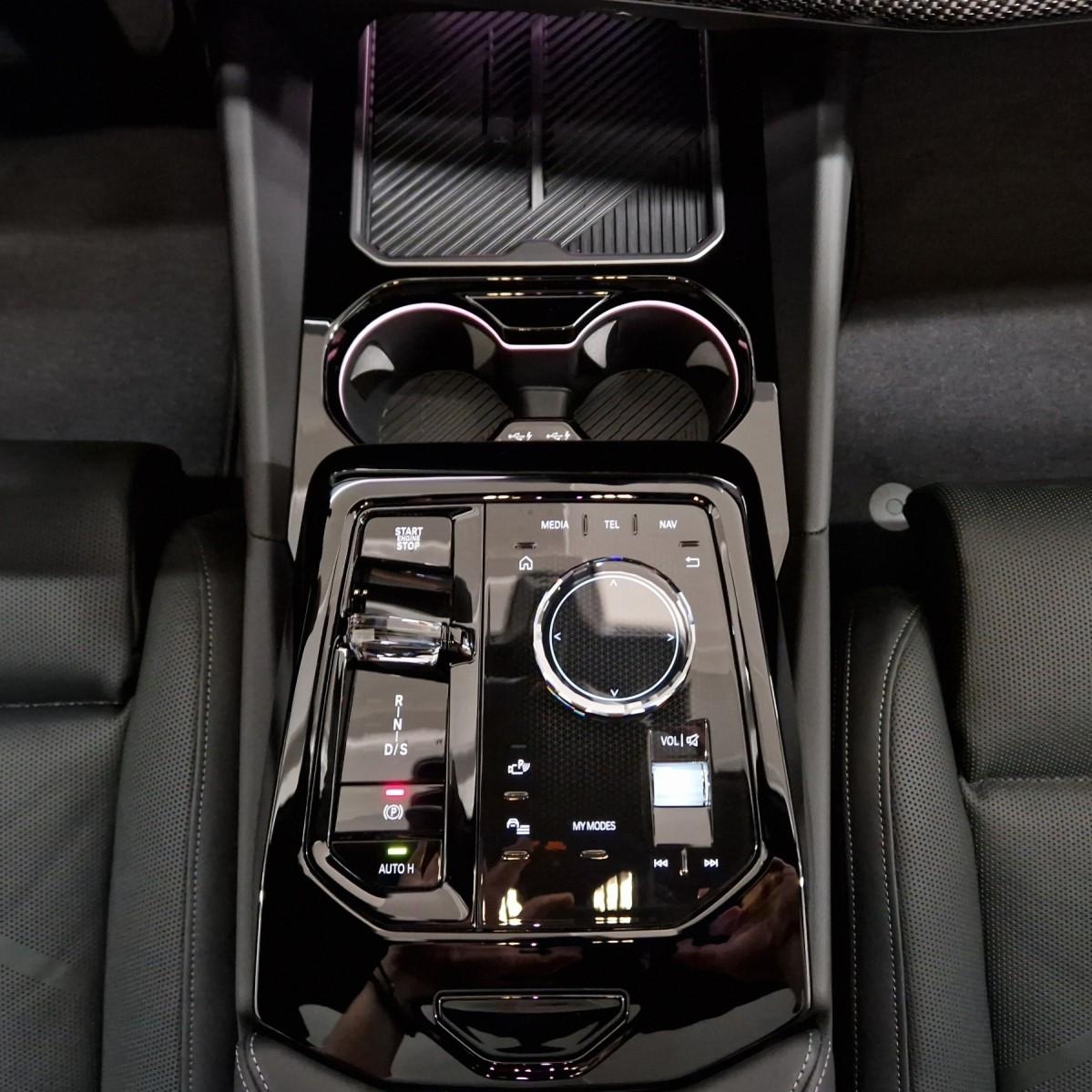 BMW 540d xDrive Touring M Sport Pro-image-10