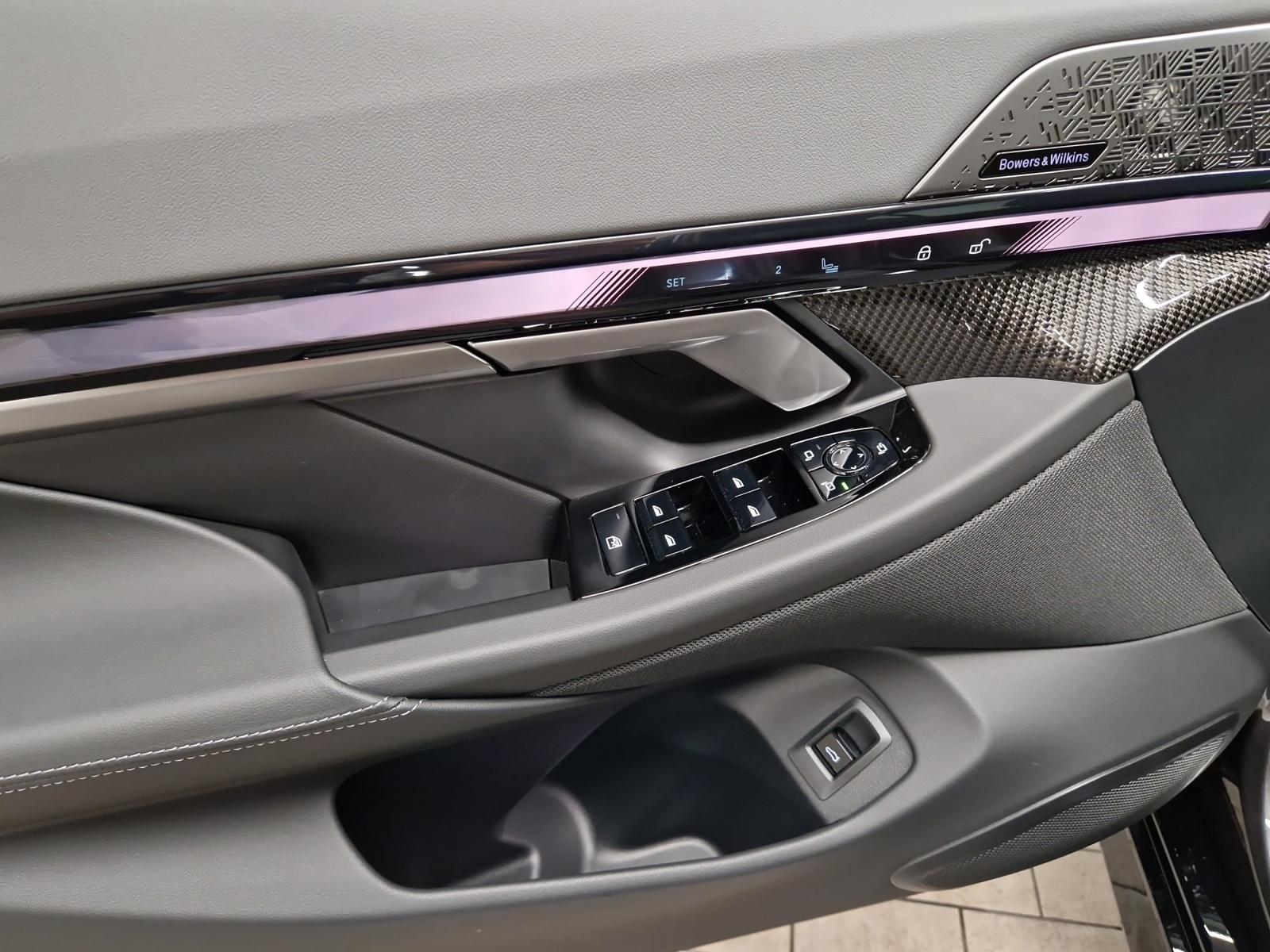 BMW 540d xDrive Touring M Sport Pro-image-12