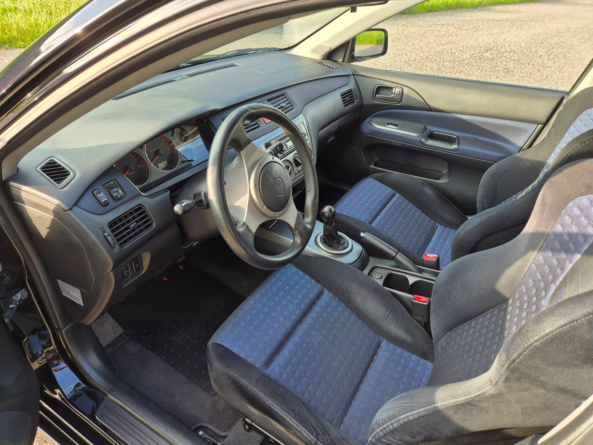 MITSUBISHI 2.0 T 16V EVO-VllI Sport-image-7