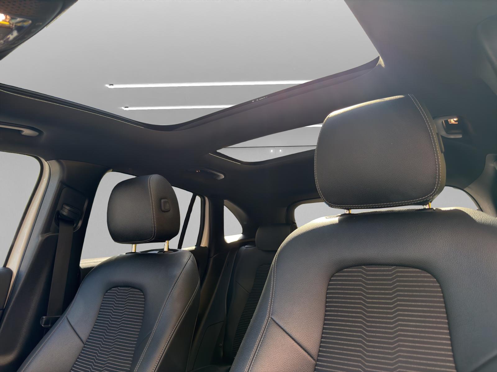 MERCEDES-BENZ GLA 250 4Matic Style 8G-DCT-image-8