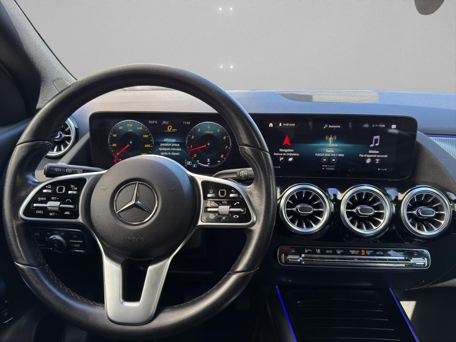 MERCEDES-BENZ GLA 250 4Matic Style 8G-DCT-image-7