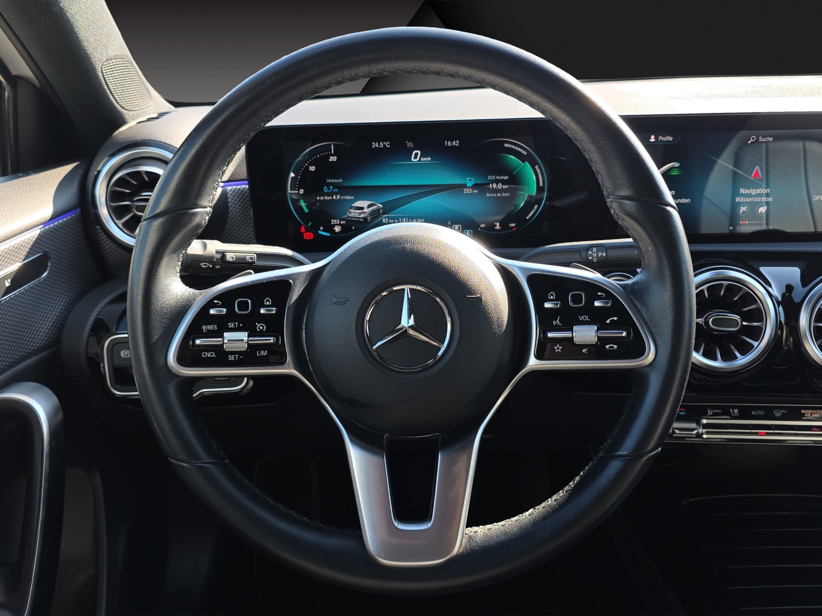 MERCEDES-BENZ A 180 d Progressive 8G-DCT-image-8